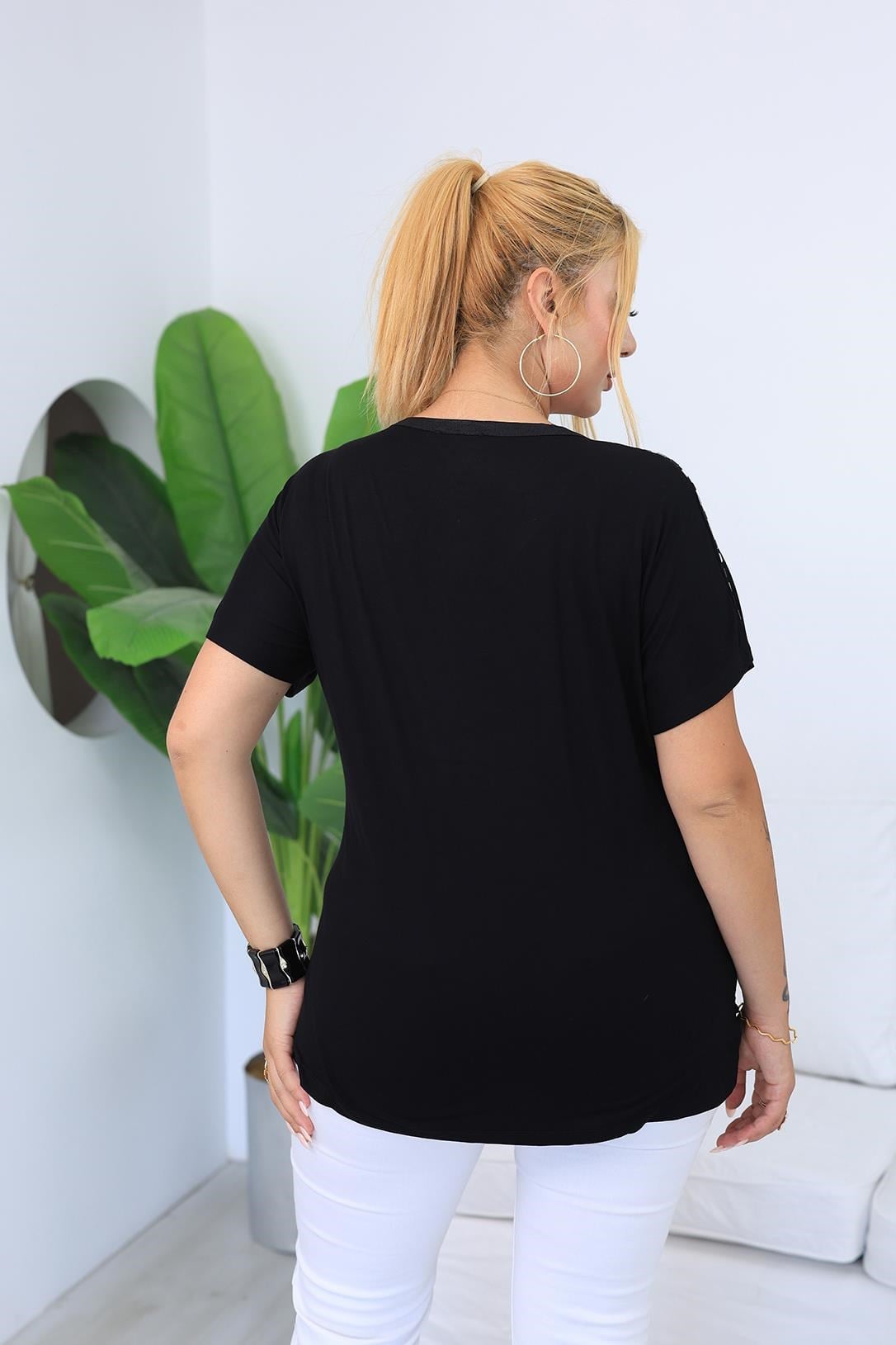 Kısa Kol Bluz Büyük Beden Yakası Taş Çakımlı Bluz