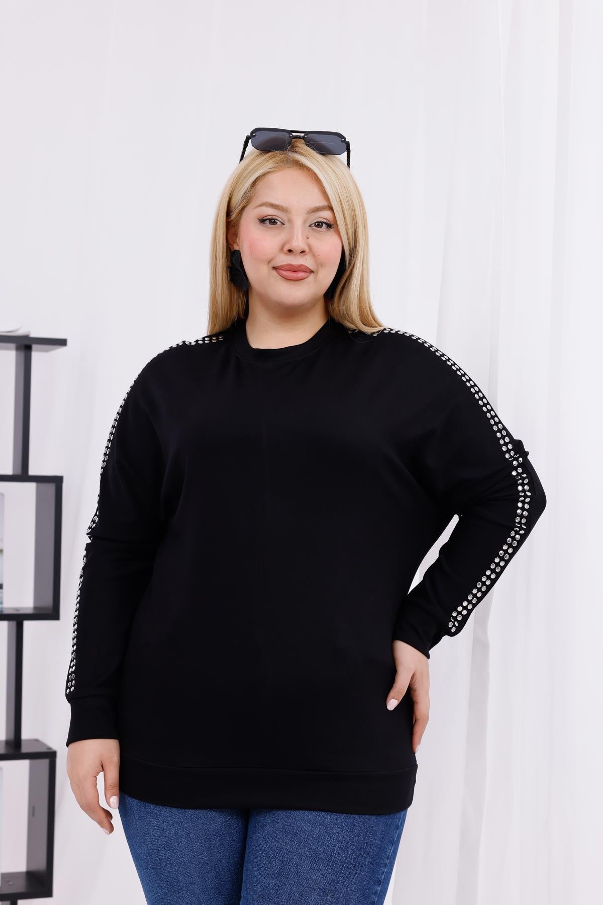 Uzun Kol Bluz Büyük Beden Zımba Detaylı Modal Kumaş Sweatshirt