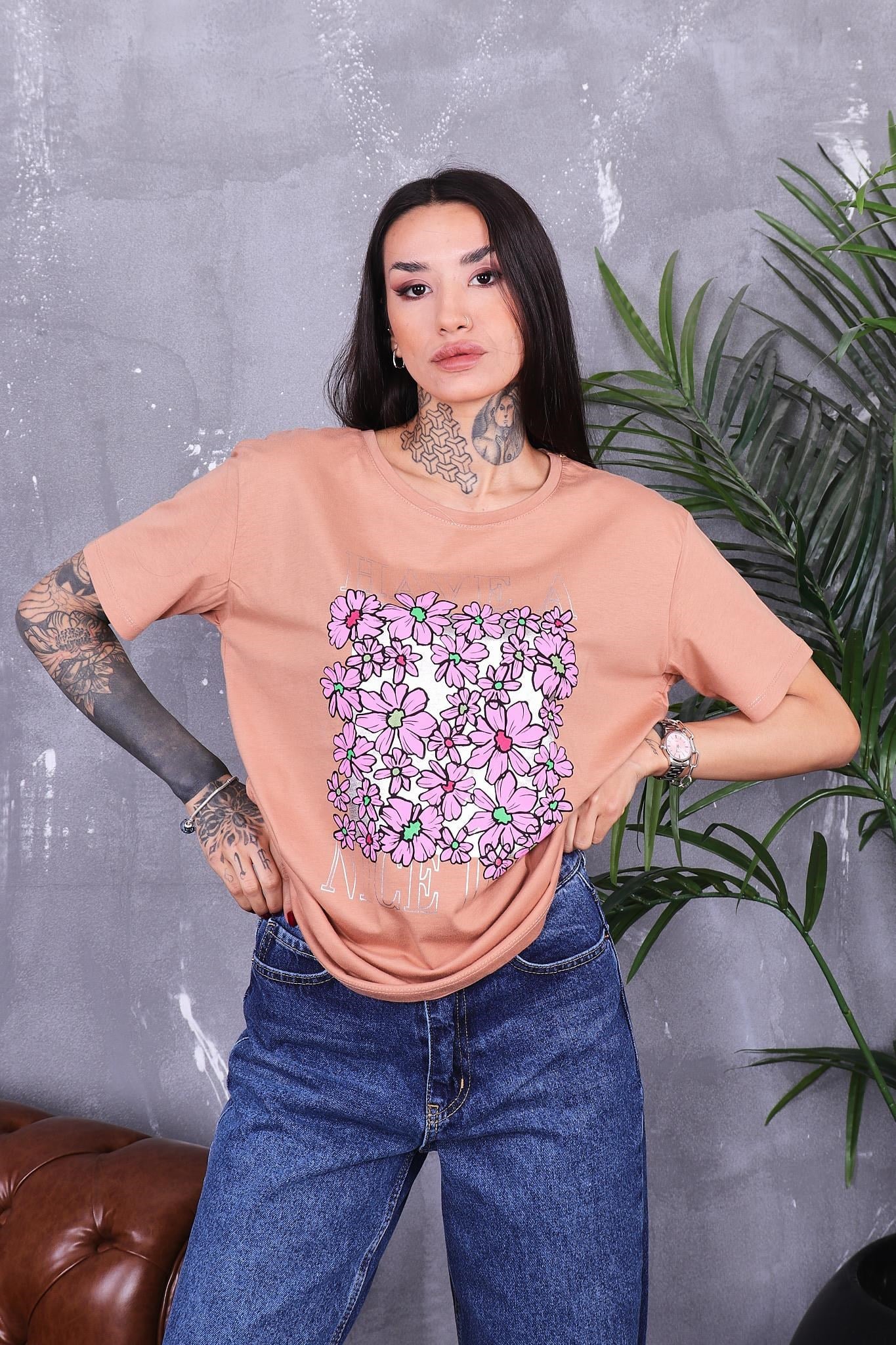Tshirt Çiçek Baskılı Parlak Tshirt