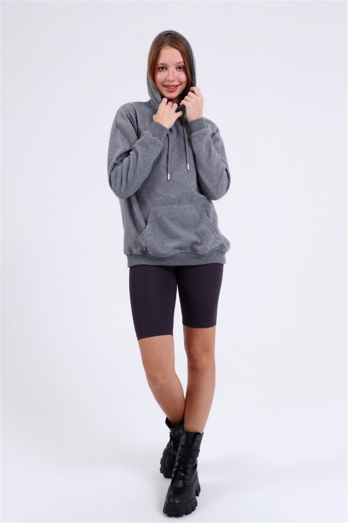 Sweatshirt Kadın Kanguru Cepli Kapüşonlu Arkası Baskılı Sweatshirt Gri