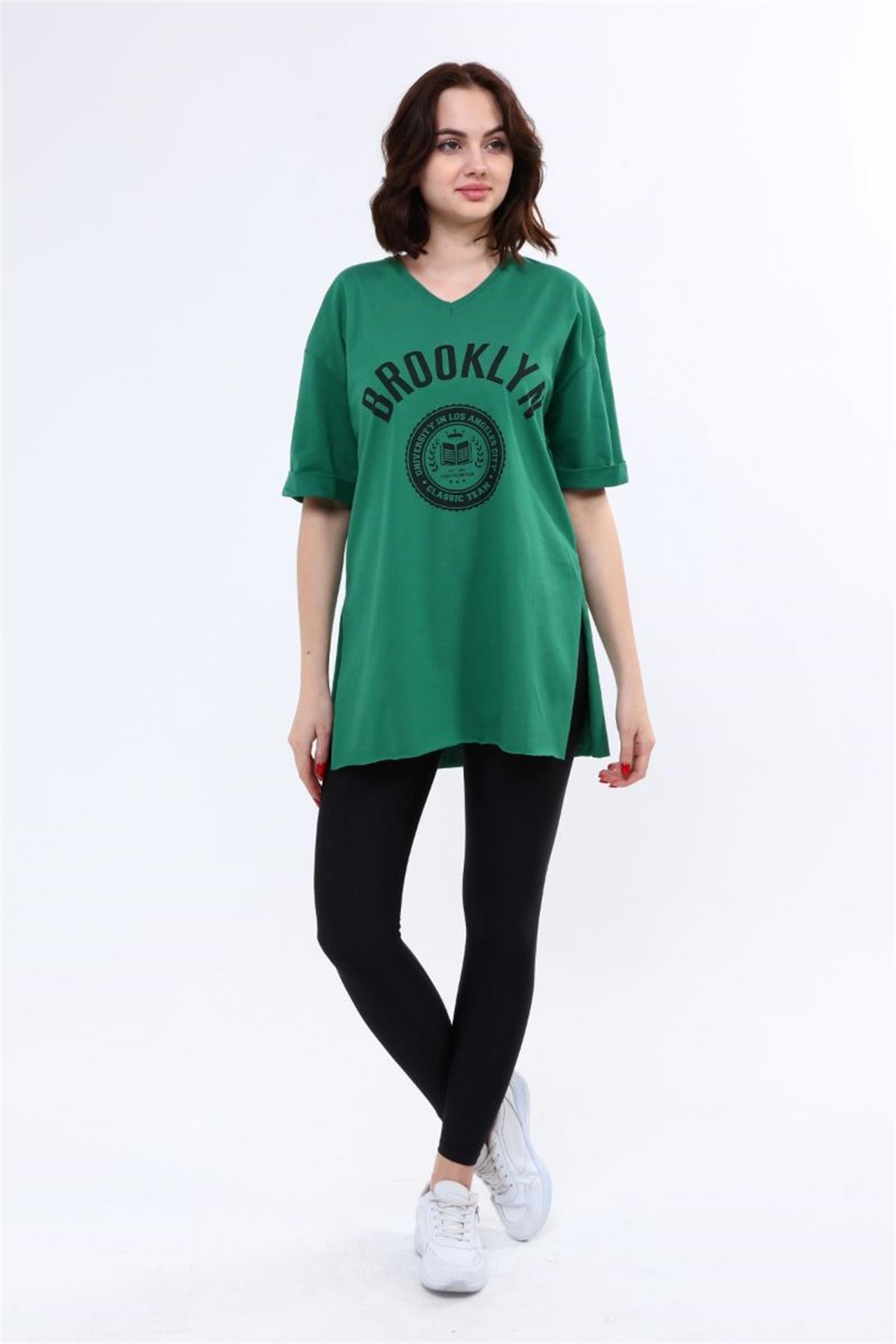 Tshirt Kadın Önü Baskılı Yırtmaçlı T-Shirt Yeşil