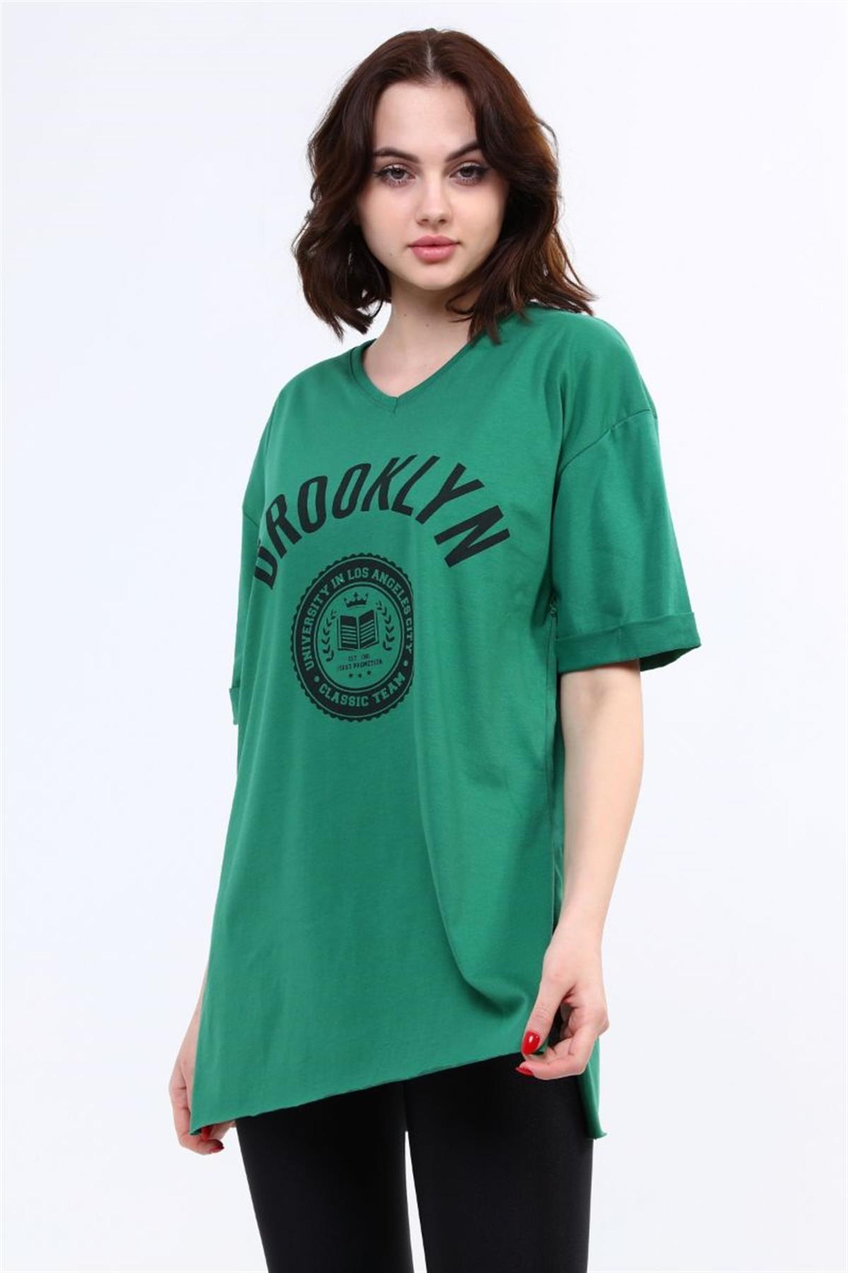 Tshirt Kadın Önü Baskılı Yırtmaçlı T-Shirt Yeşil