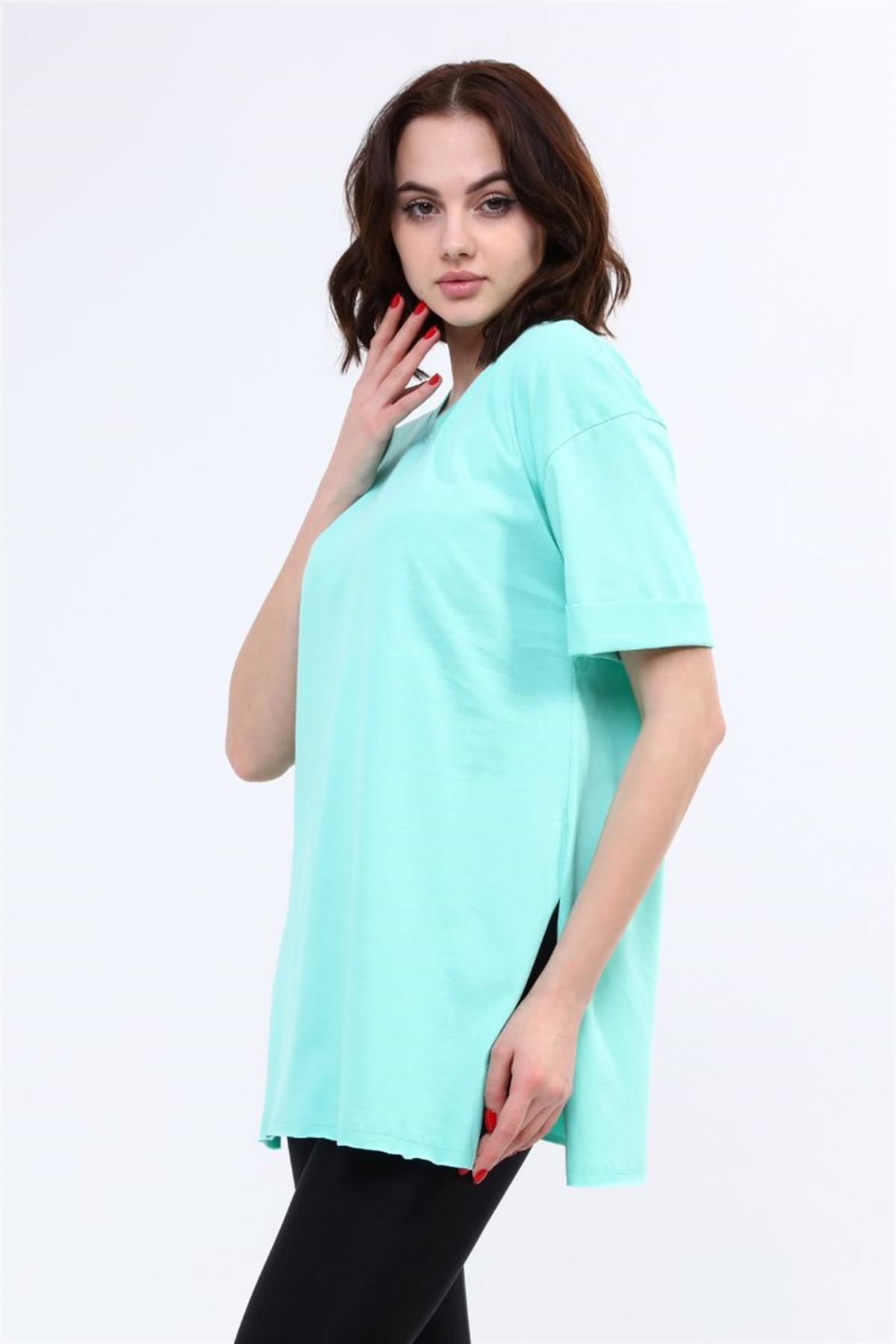 Tshirt Kadın V Yaka Yırtmaçlı Basic T-Shirt Su Yeşili