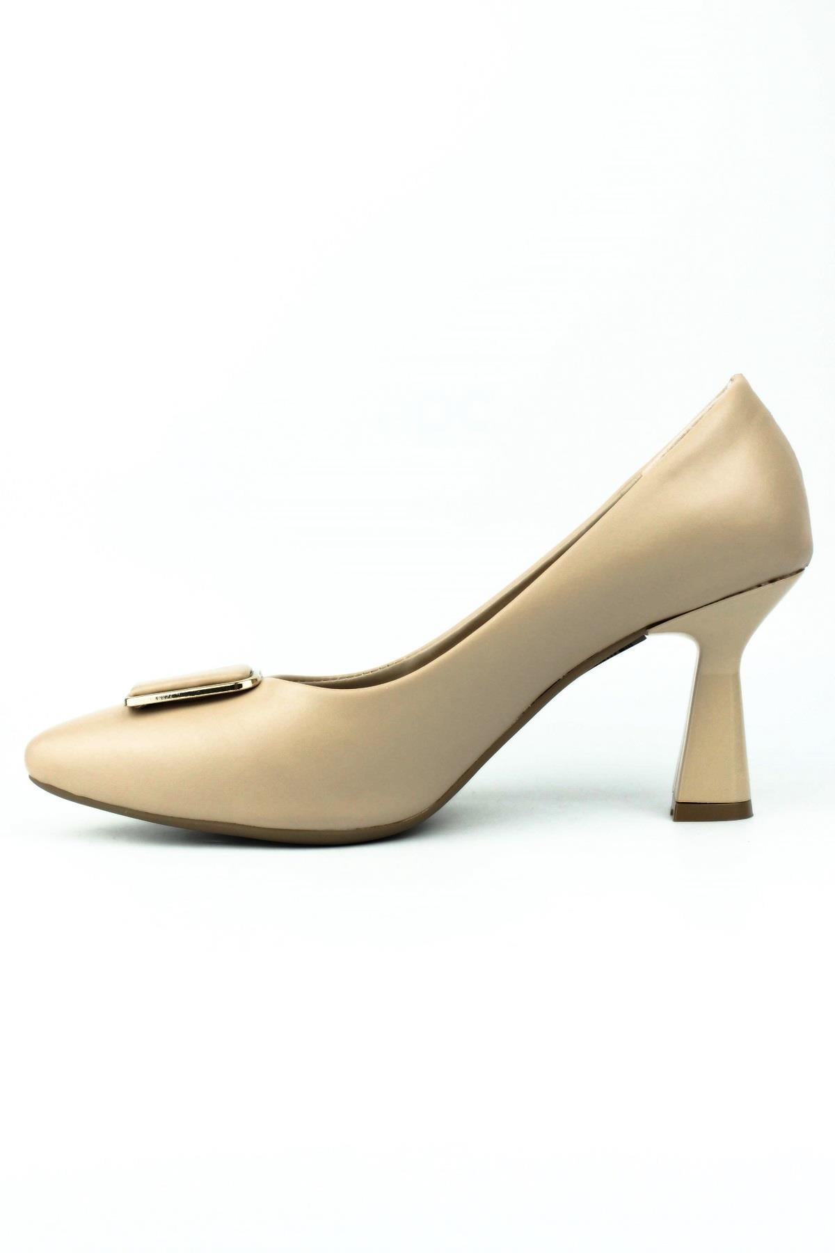 Beety 119.1104 Tokalı Sivri Burun Stiletto Ayakkabı