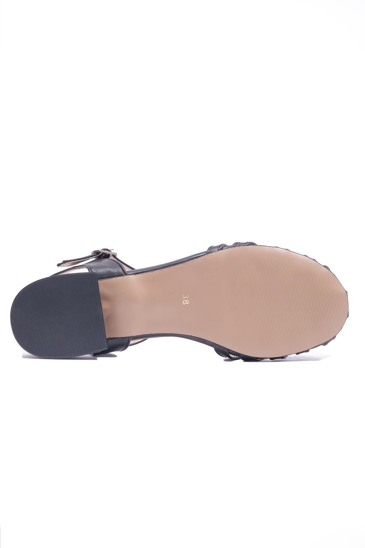 Punto 326103 Önü Kapalı Sandalet Ayakabı Kadın