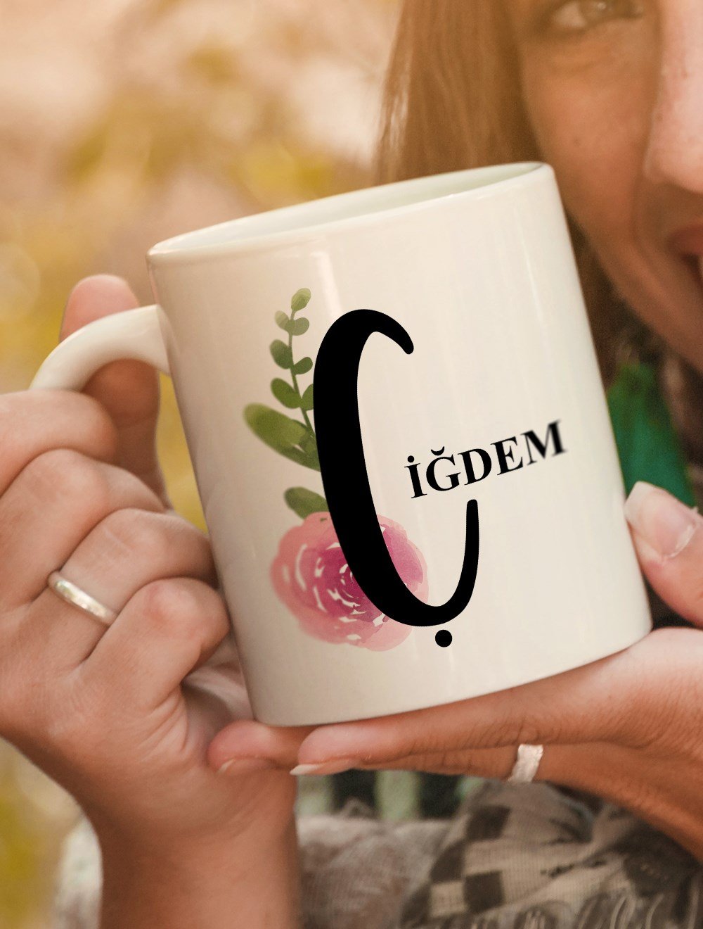 Harfli KupalarD BAŞ HARFLİ ÇİÇEK TASARIM KUPA