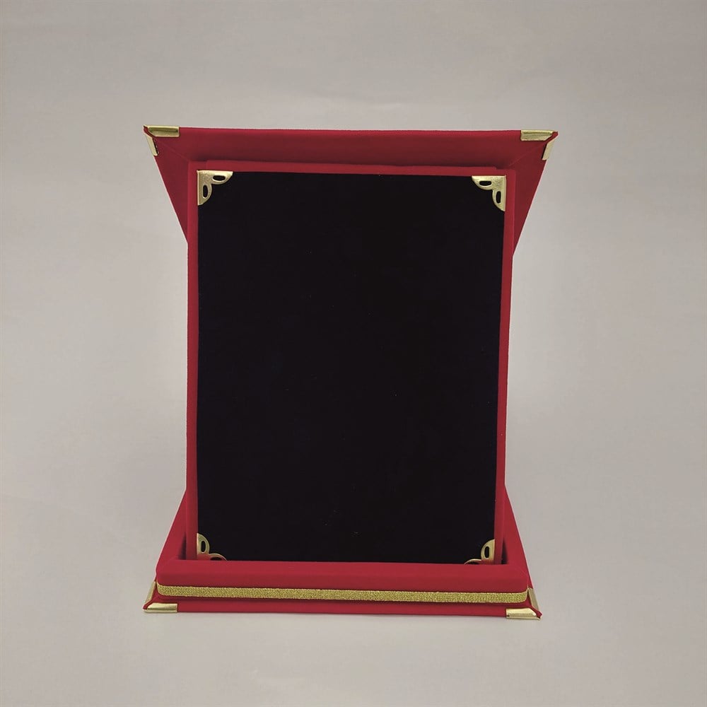 Metal Baskılı PlaketlerKIRMIZI KADİFE KUTULU METAL BASKILI PLAKET ( 15 x 20 cm )