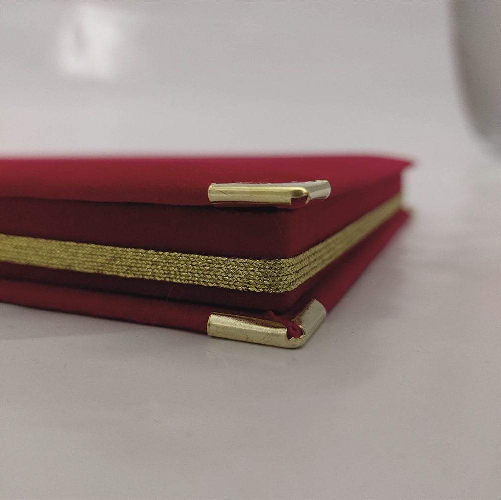 Metal Baskılı PlaketlerKIRMIZI KADİFE KUTULU METAL BASKILI PLAKET ( 15 x 20 cm )