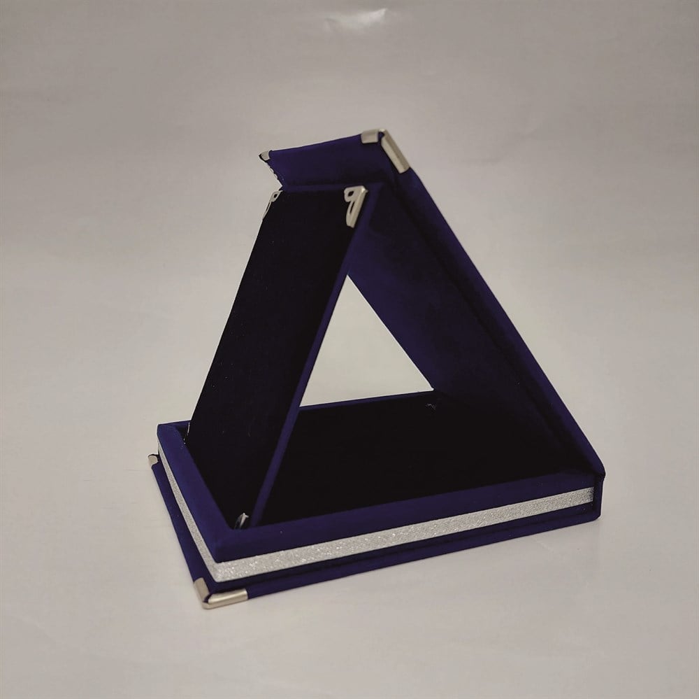 Metal Baskılı PlaketlerLACİVERT KADİFE KUTULU METAL BASKILI PLAKET ( 15 x 20 cm )