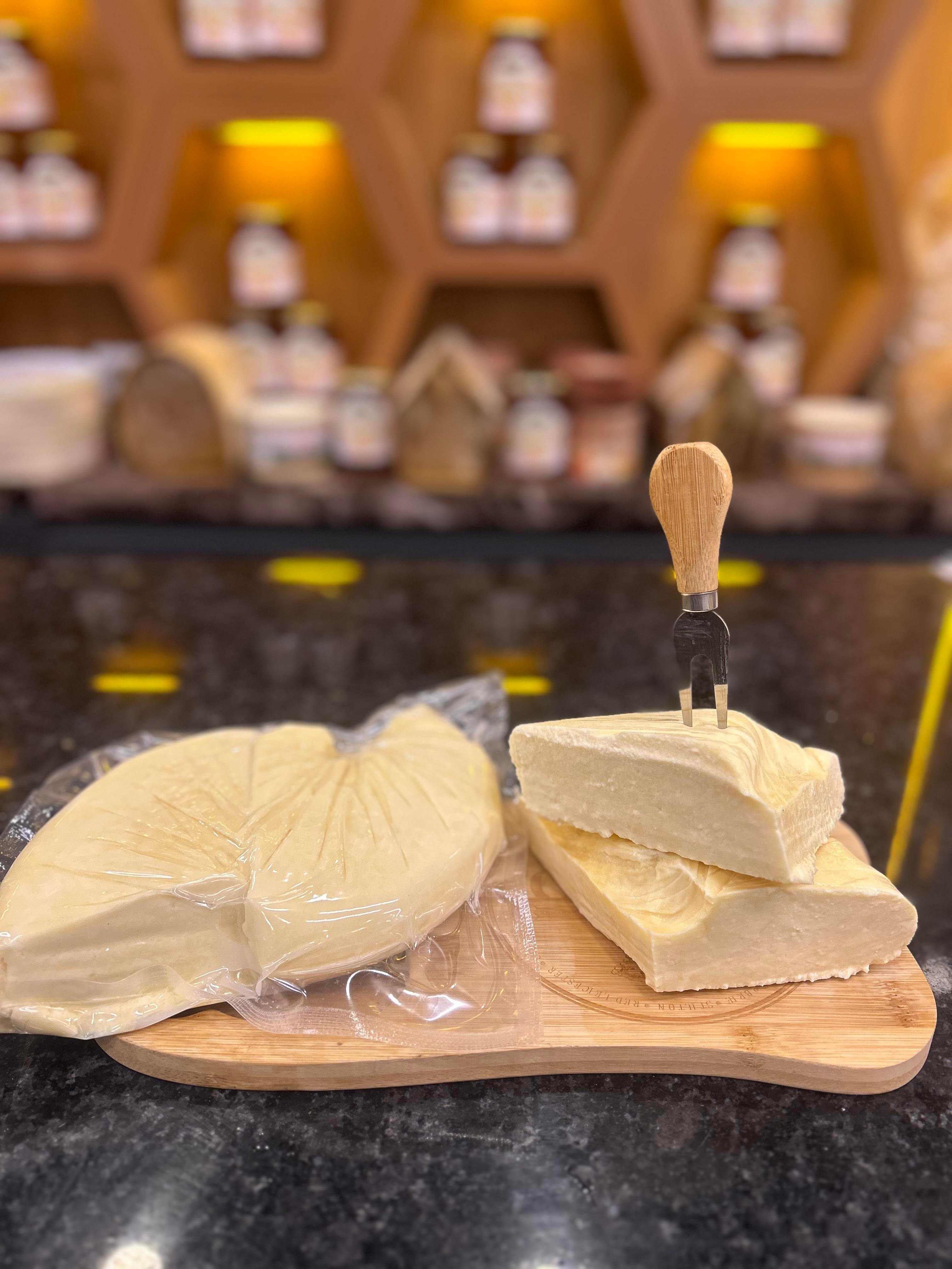 Kars Tam Yağlı Beyaz Peyniri 1 Kg 