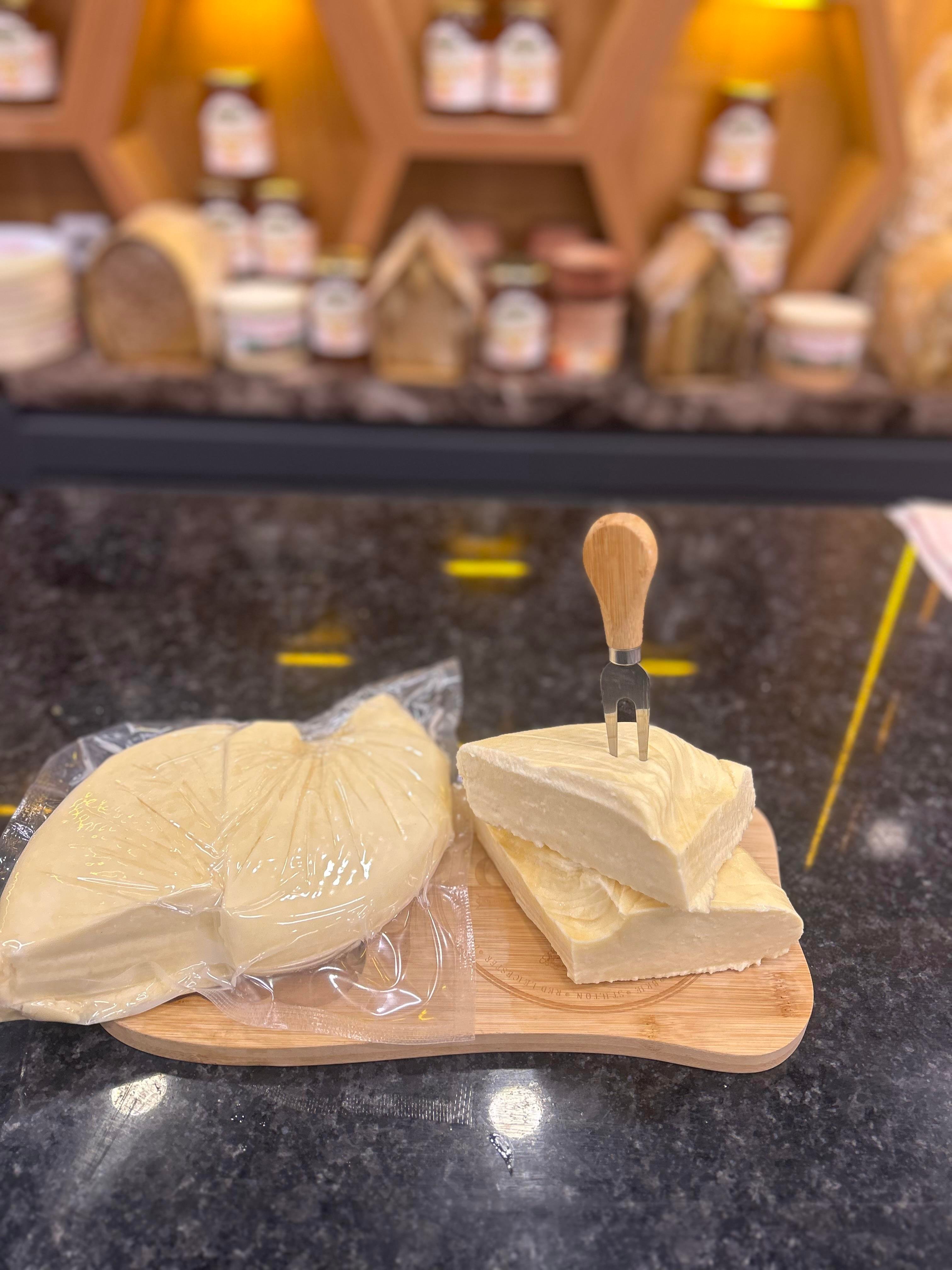 Kars Tam Yağlı Beyaz Peyniri 1 Kg 