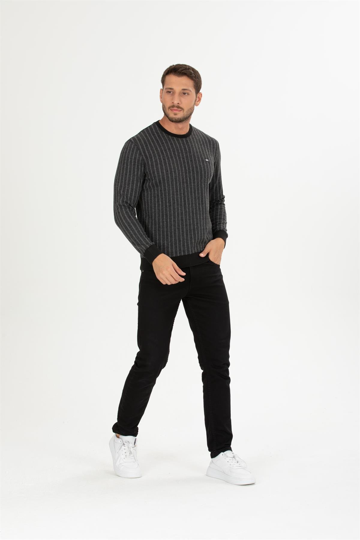 Yuvarlak Yaka Sweatshirt 
