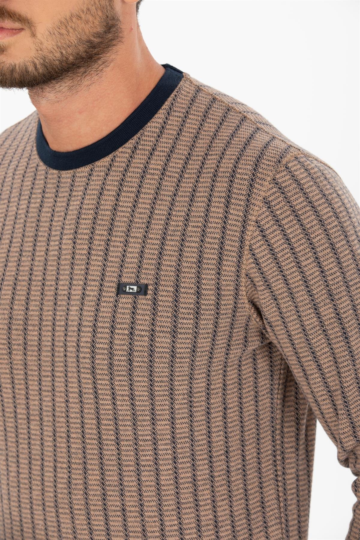 Yuvarlak Yaka Sweatshirt 
