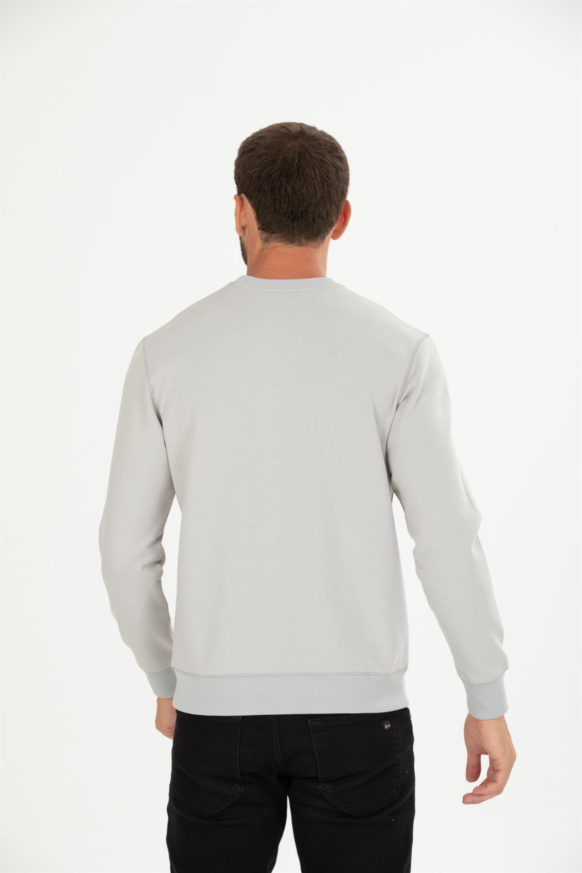 Yuvarlak Yaka Sweatshirt 
