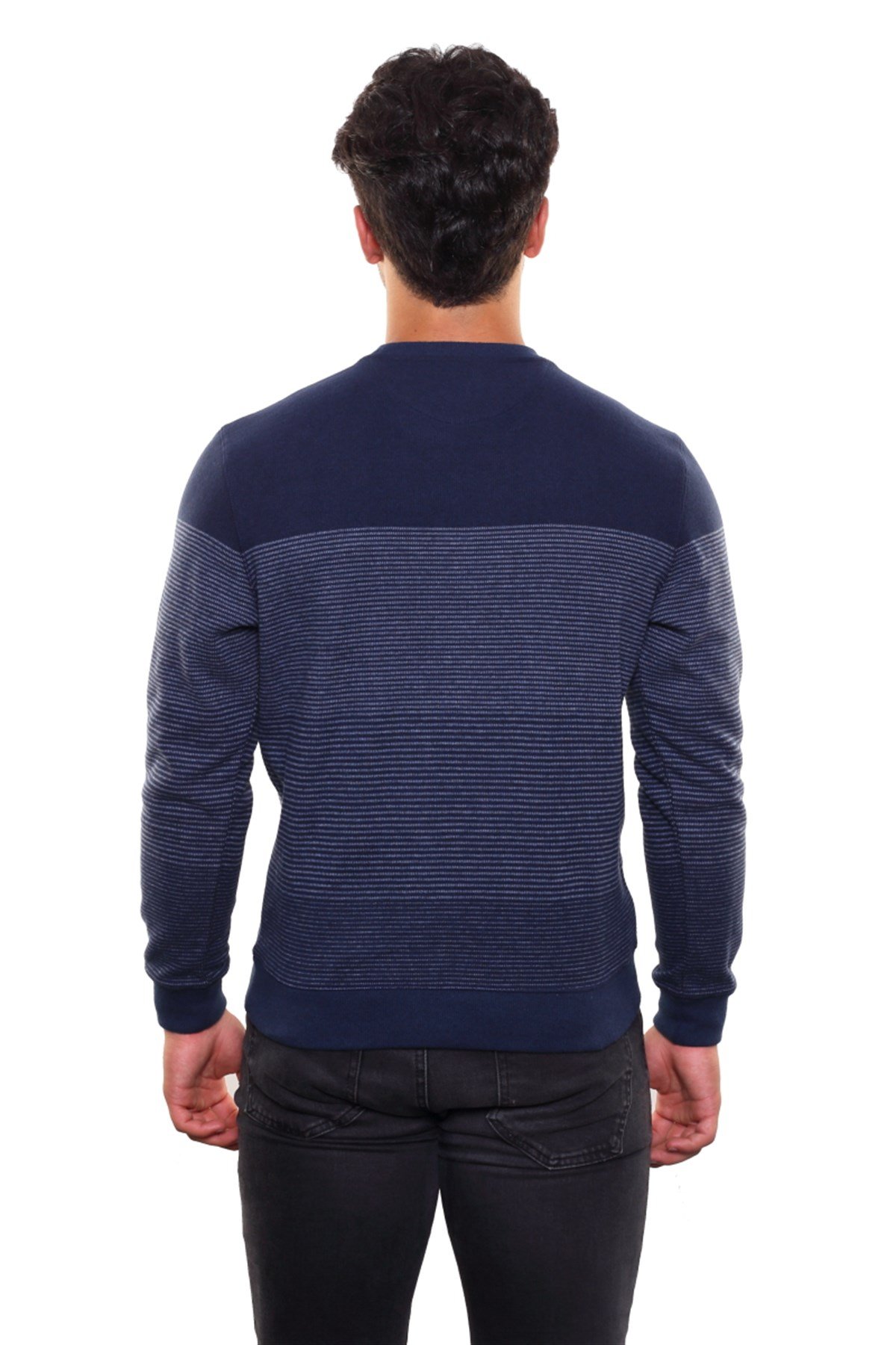 Yuvarlak Yaka Sweatshirt 