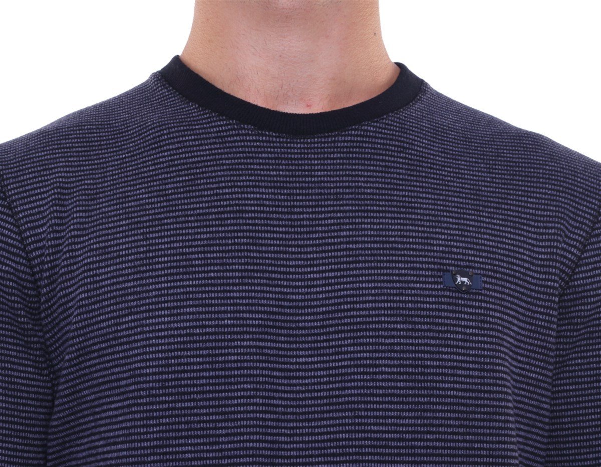 Yuvarlak Yaka Sweatshirt 