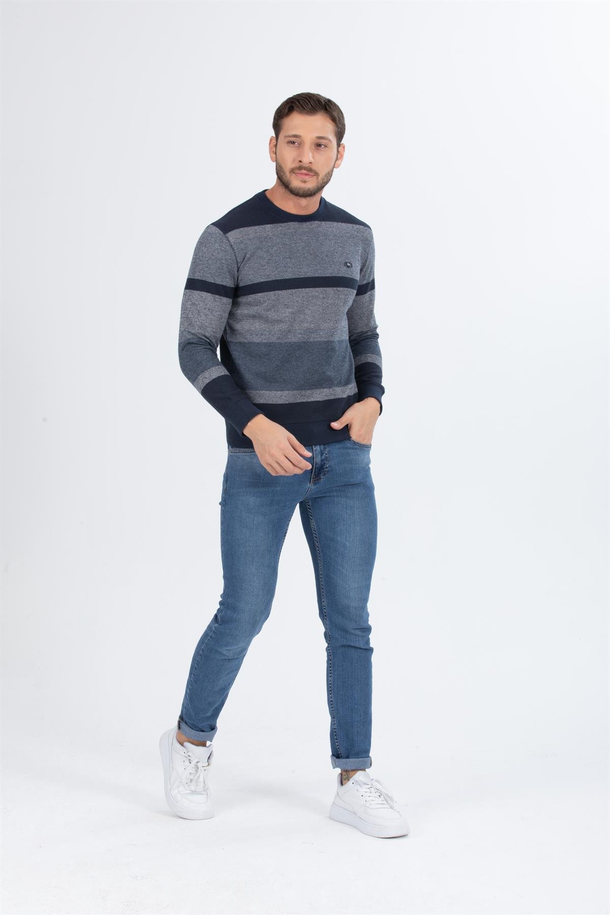 Yuvarlak Yaka Sweatshirt 