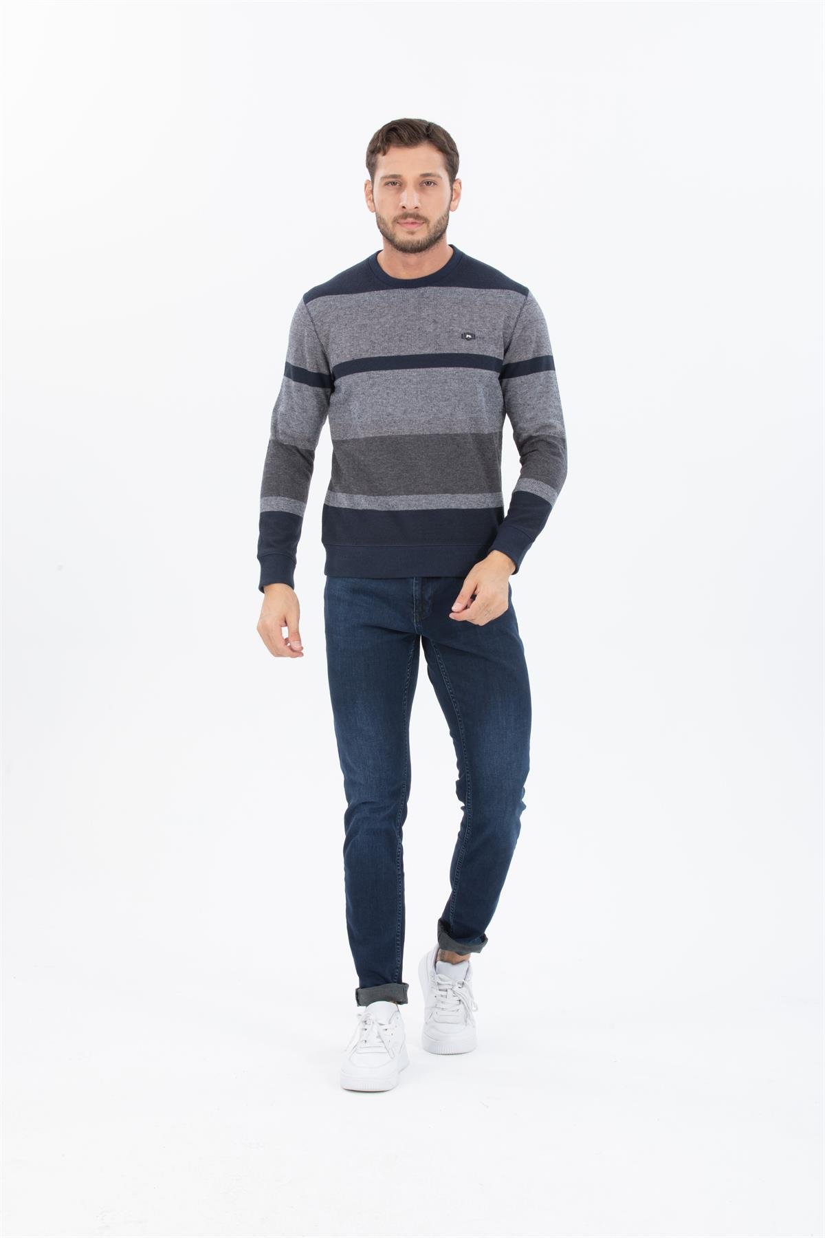 Yuvarlak Yaka Sweatshirt 