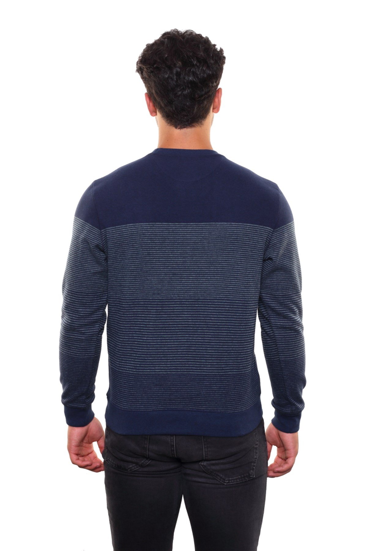 Yuvarlak Yaka Sweatshirt 