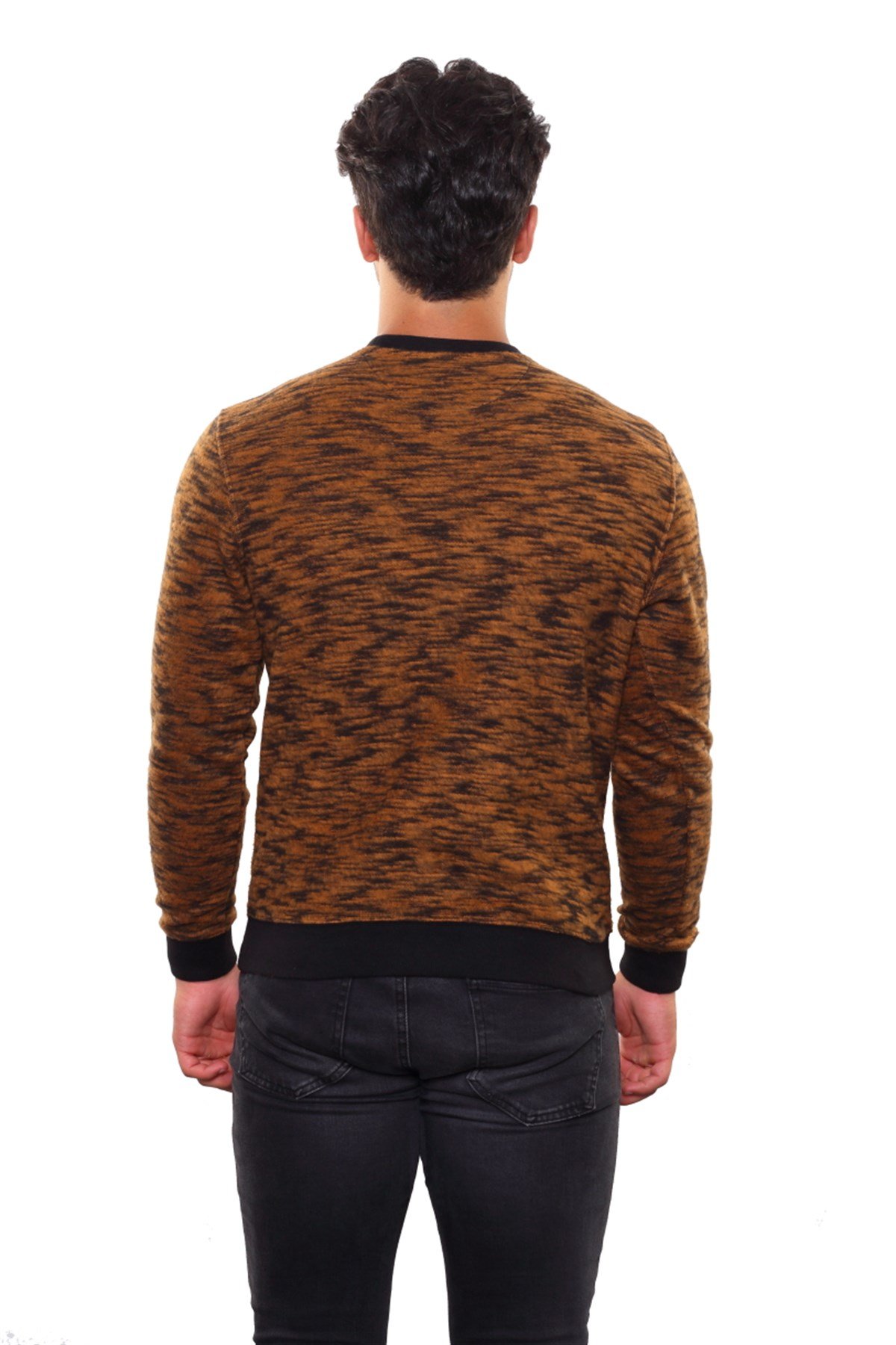 Yuvarlak Yaka Sweatshirt 