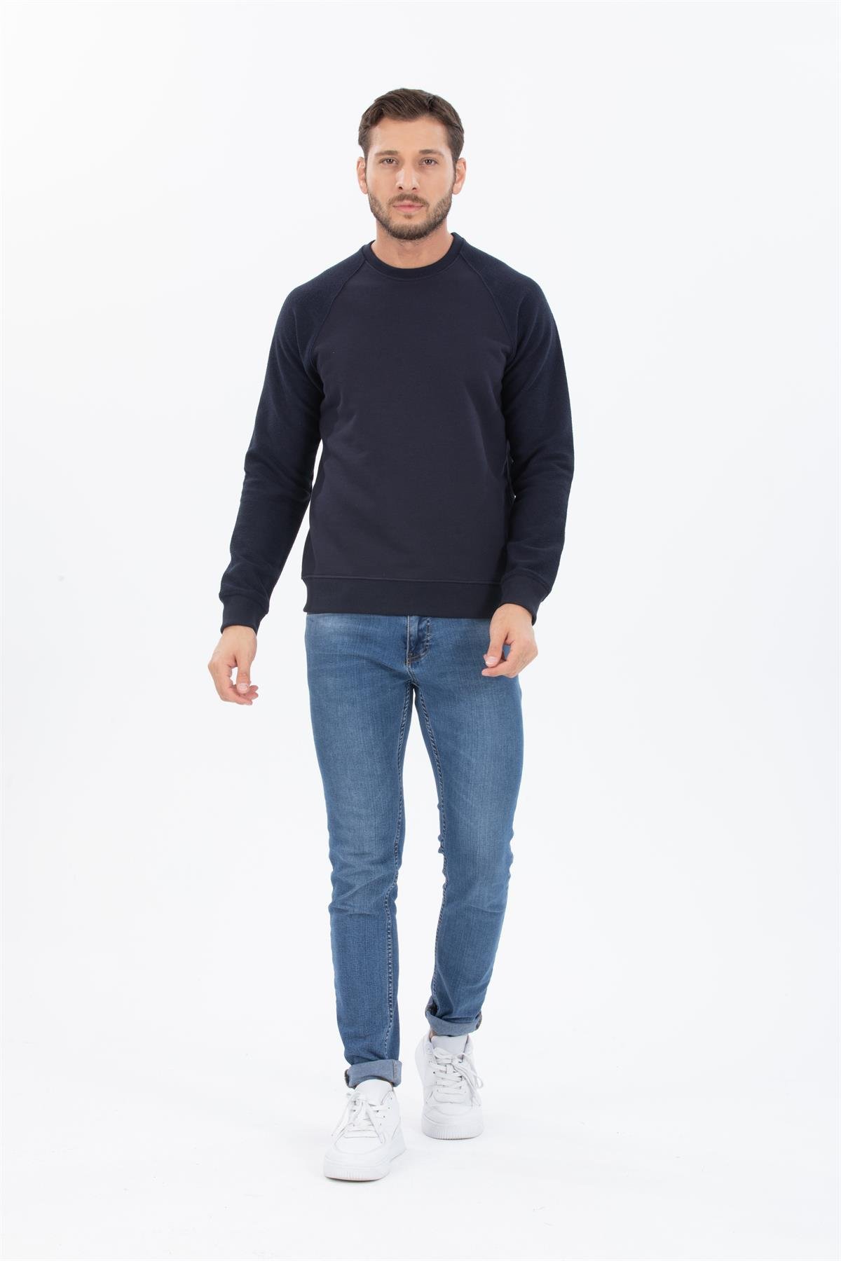 Yuvarlak Yaka Sweatshirt 
