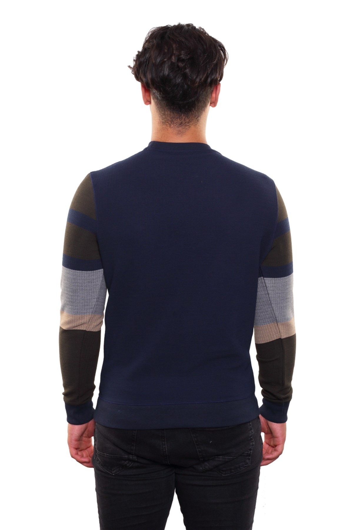 Yuvarlak Yaka Sweatshirt 