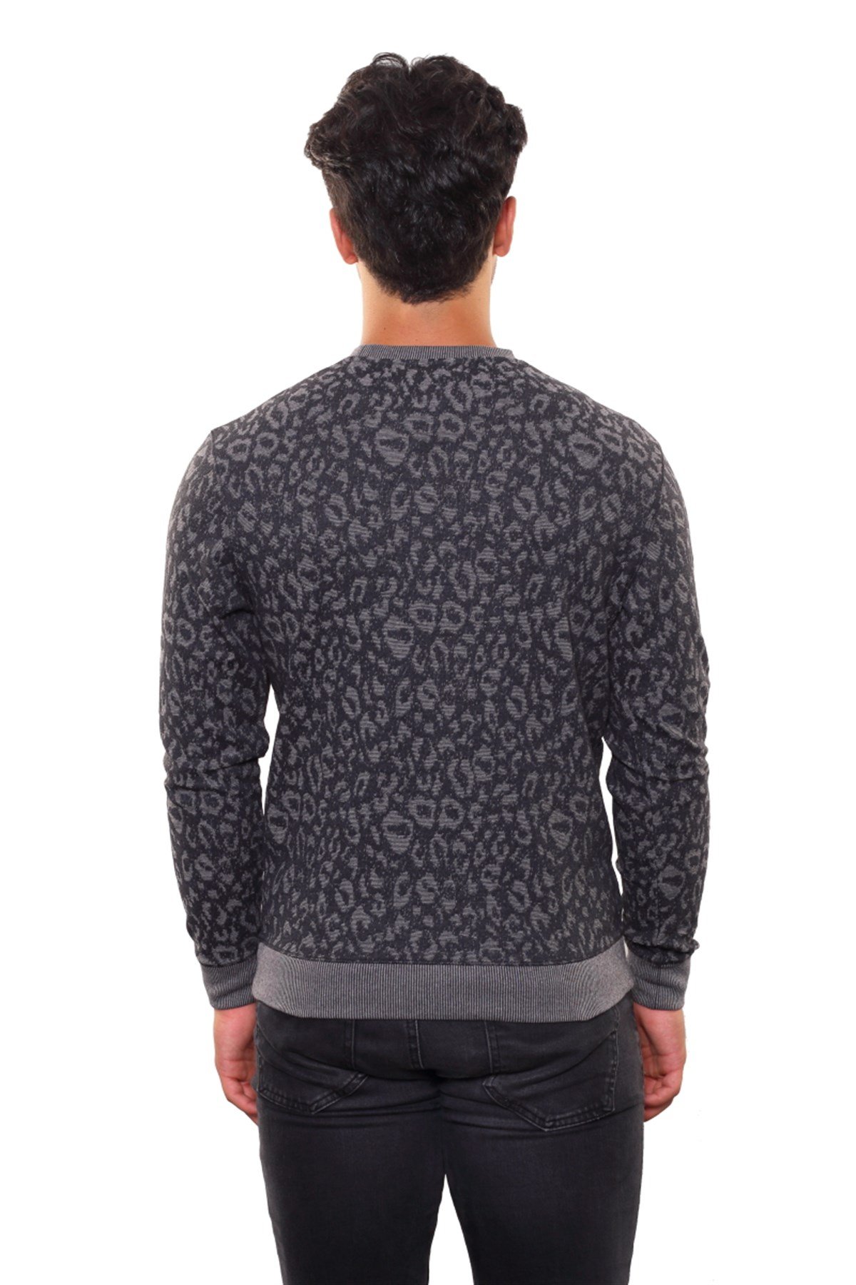 Yuvarlak Yaka Sweatshirt 