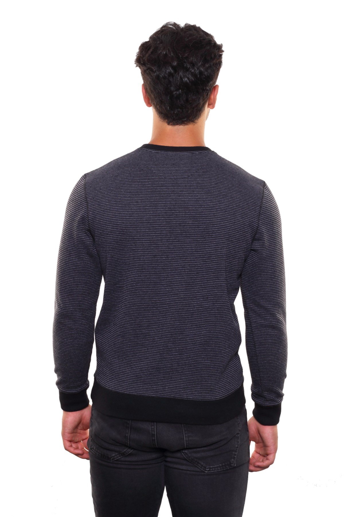 Yuvarlak Yaka Sweatshirt 