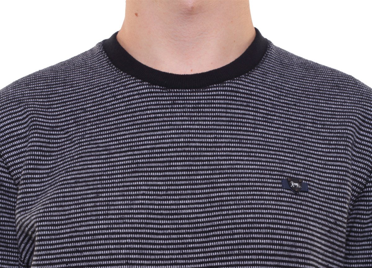 Yuvarlak Yaka Sweatshirt 