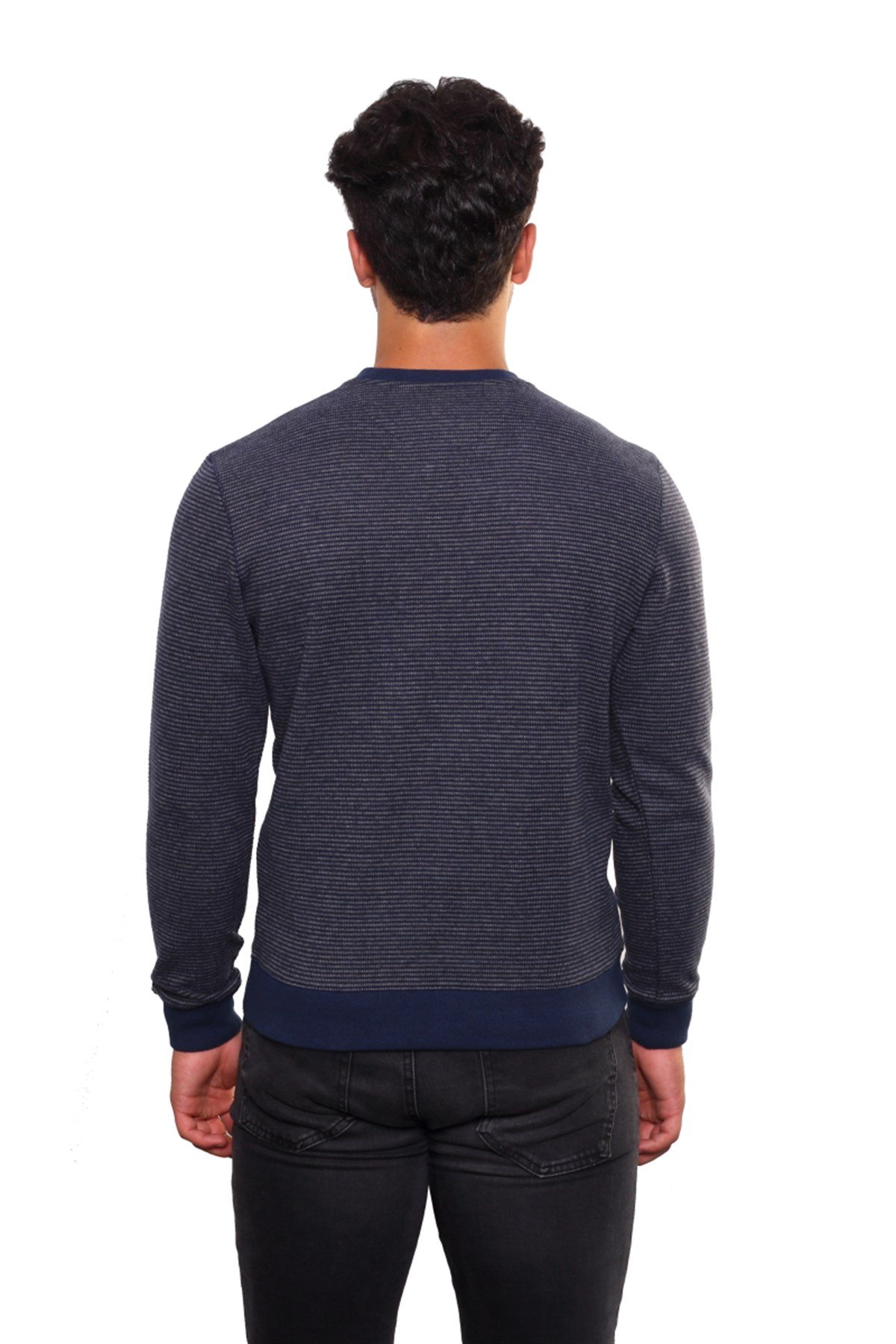 Yuvarlak Yaka Sweatshirt 