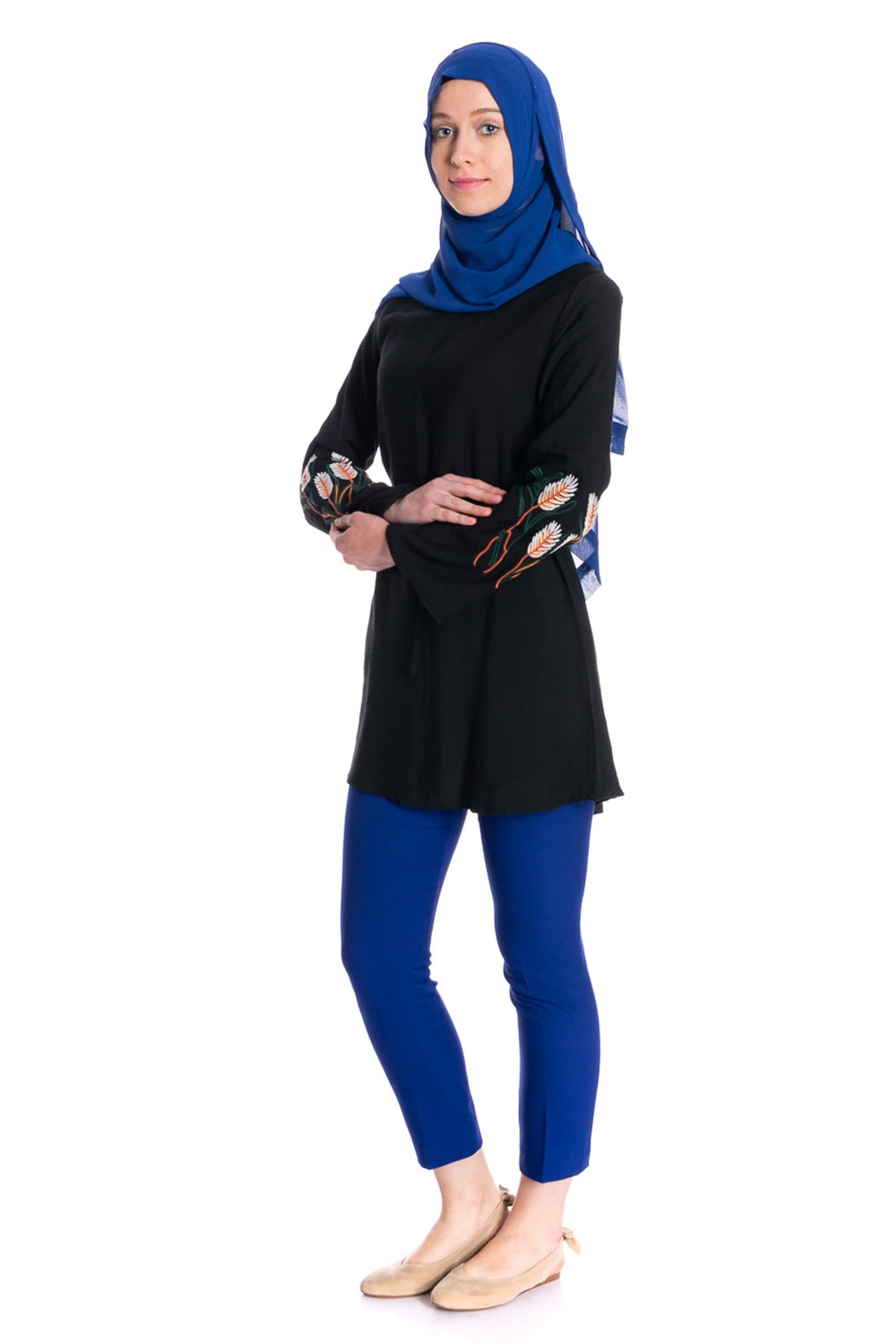 Kolu Nakışlı Siyah Tunik Tunik