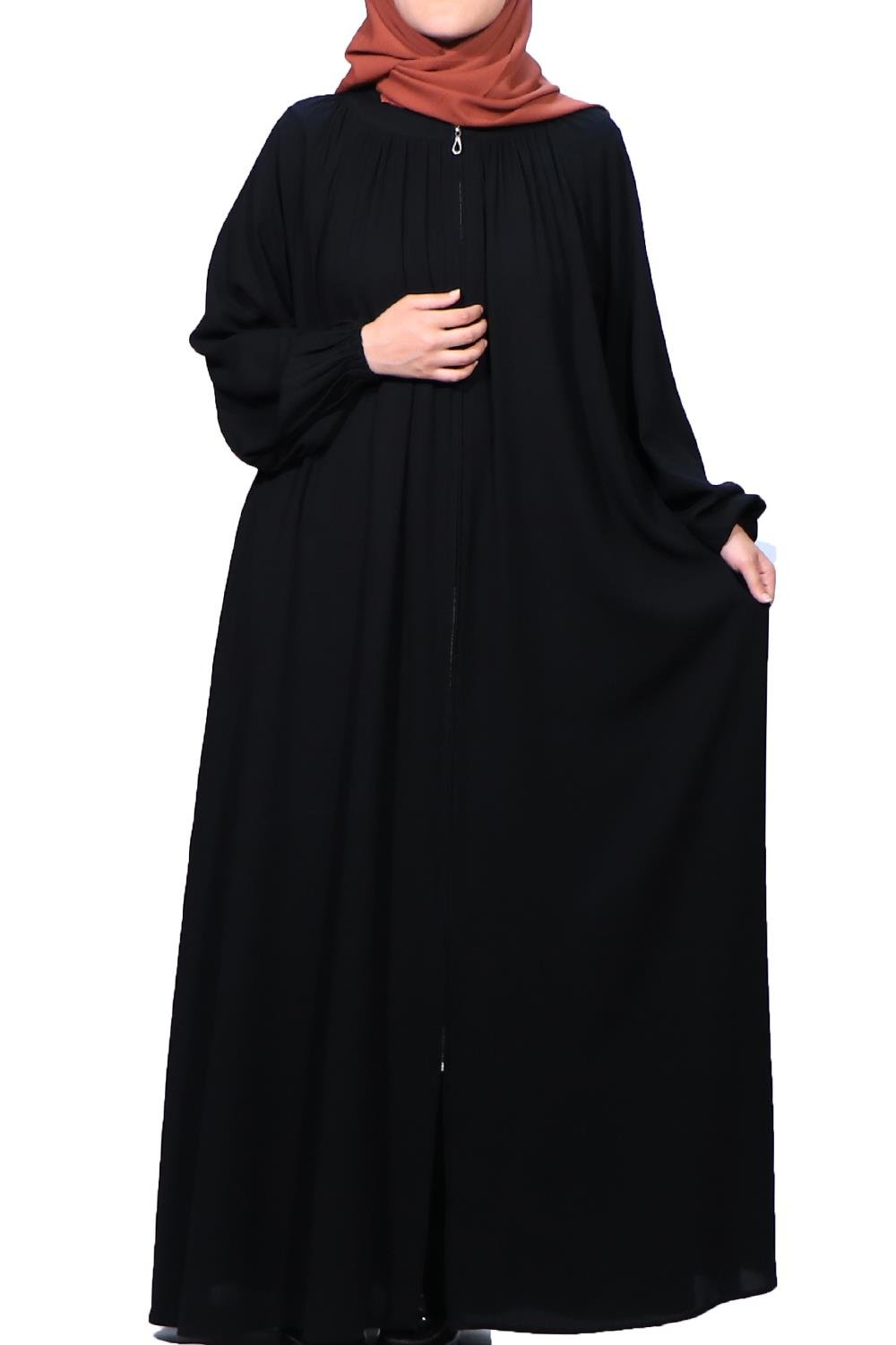 Yakadan Büzgülü Ferace Medine İpeği - Siyah Ferace