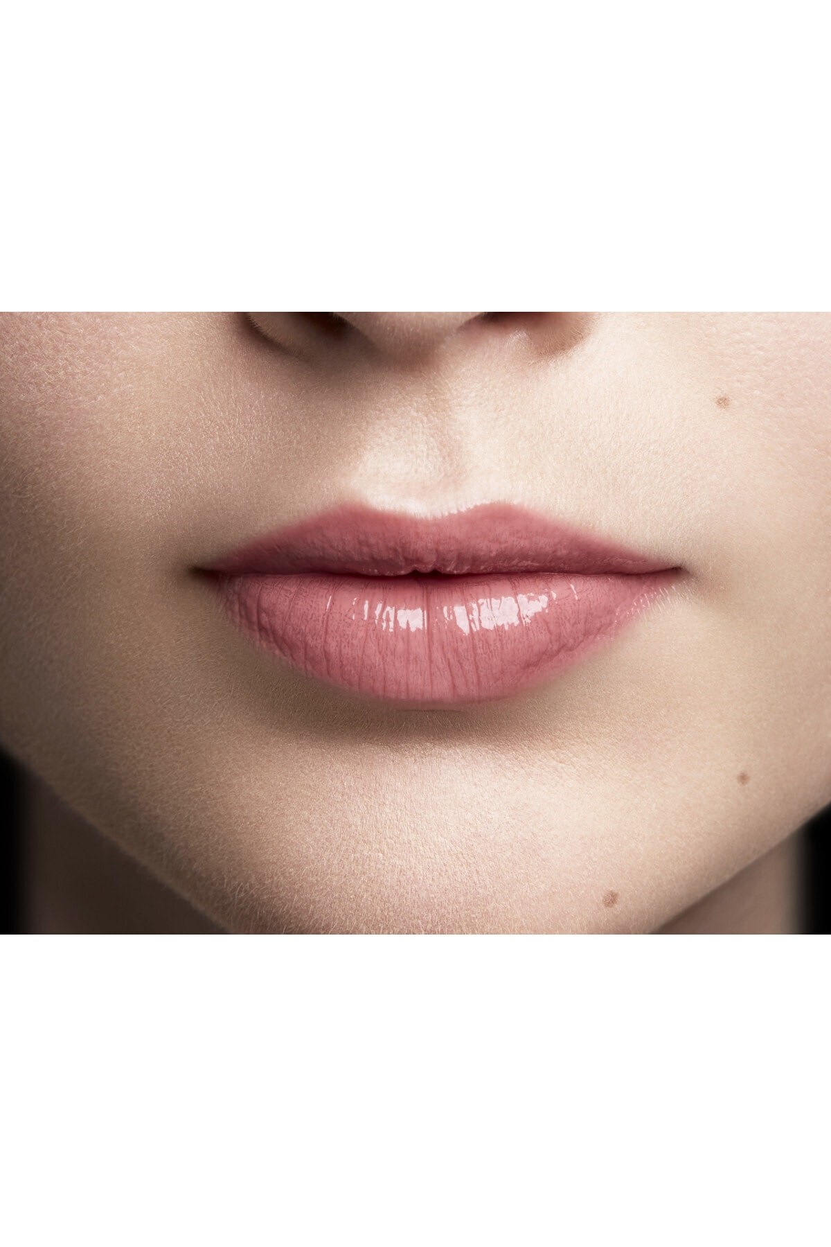 Ruj - Color Riche Shine Addiction Lipstick 112 Only in Paris 3600523465262
