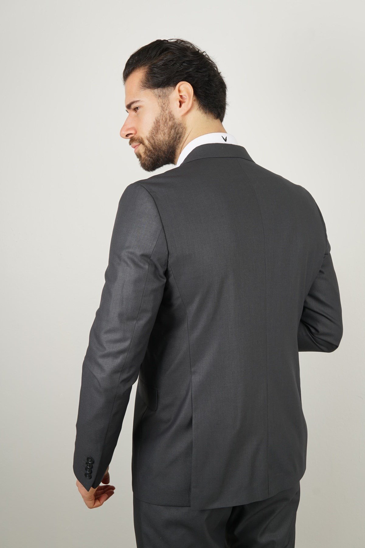 Maserto Koyu Gri Takım Elbise Kendinden Desenli