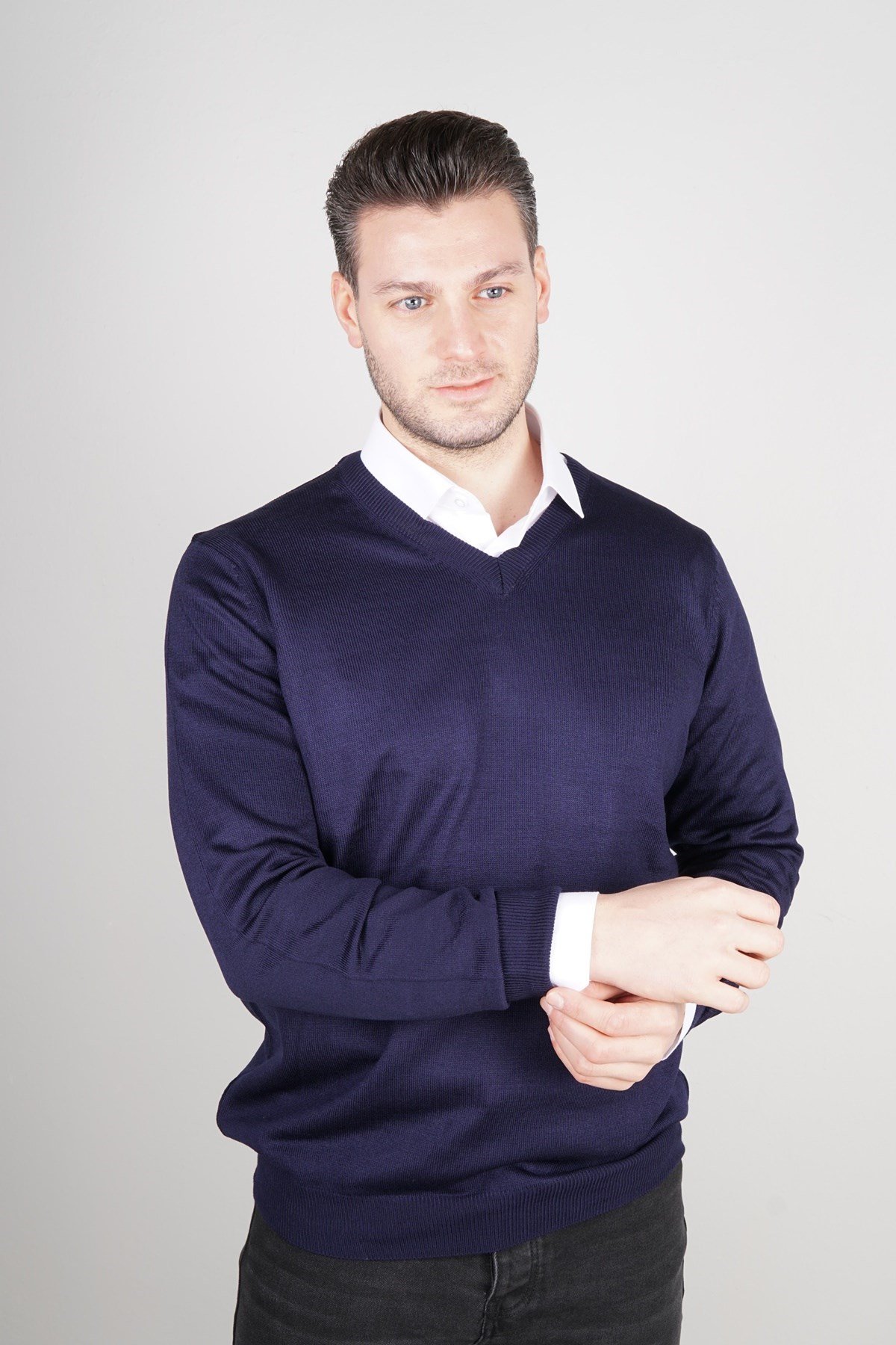 Maserto Mavi V Yaka Tüylenmeyen Triko Kazak