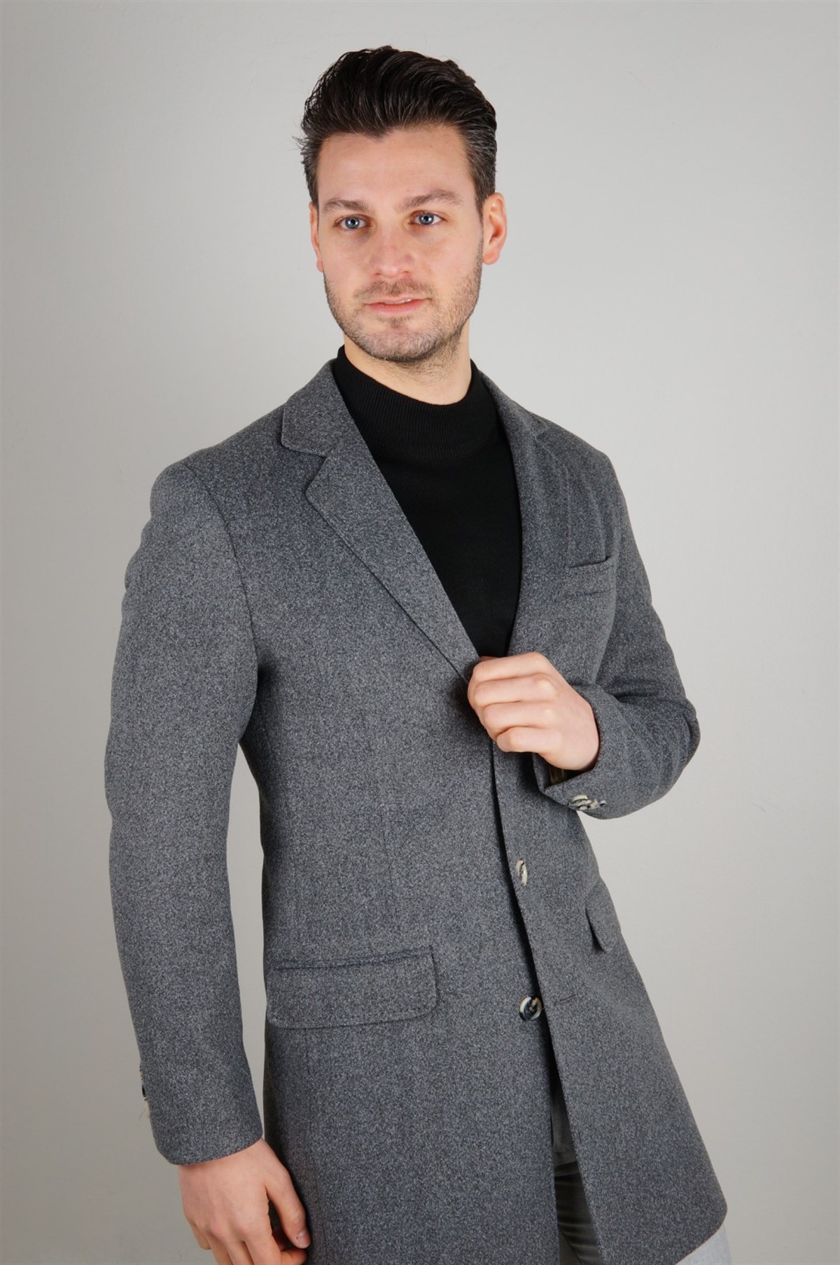 Maserto Mono Yaka Gri Kaban Düz Desenli