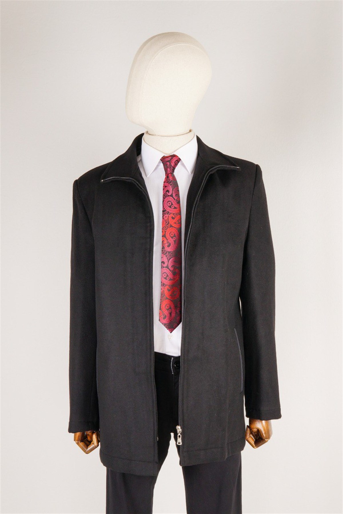 Maserto Regular Fit Siyah Kaban Düz Desenli