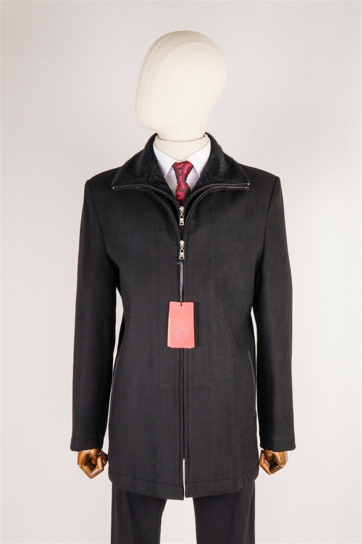 Maserto Regular Fit Siyah Kaban Düz Desenli