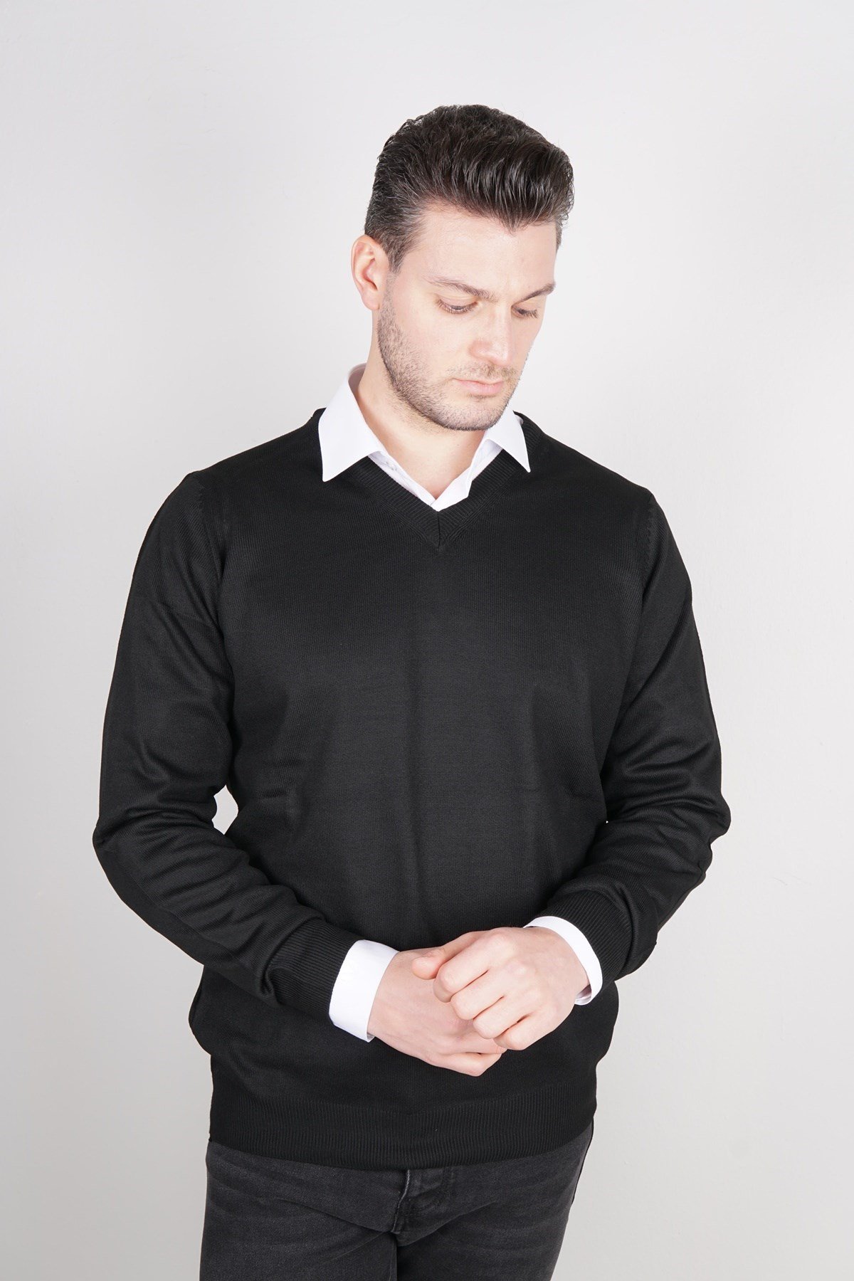 Maserto Siyah V Yaka Tüylenmeyen Triko Kazak