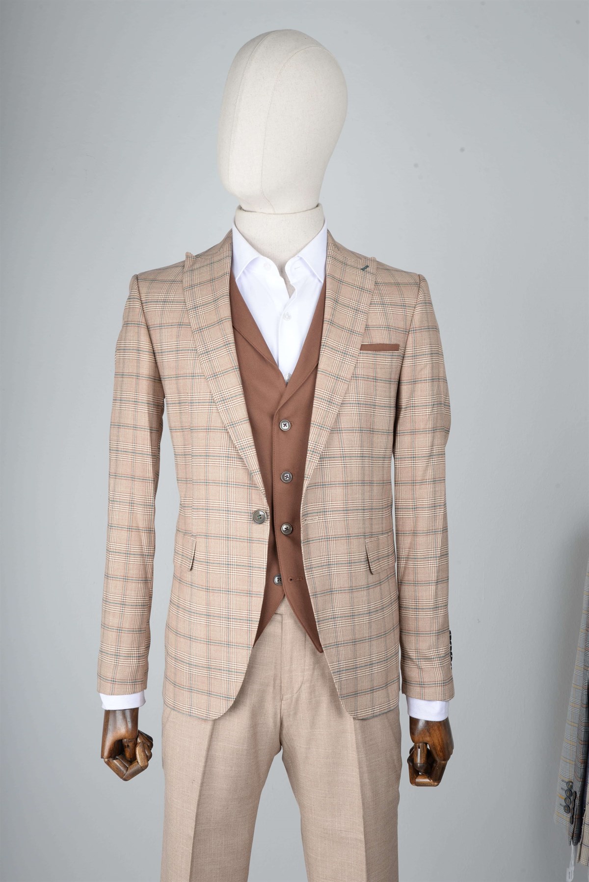 Maserto Slim Fit Kahverengi Yelekli Takım Elbise Ekose Desenli