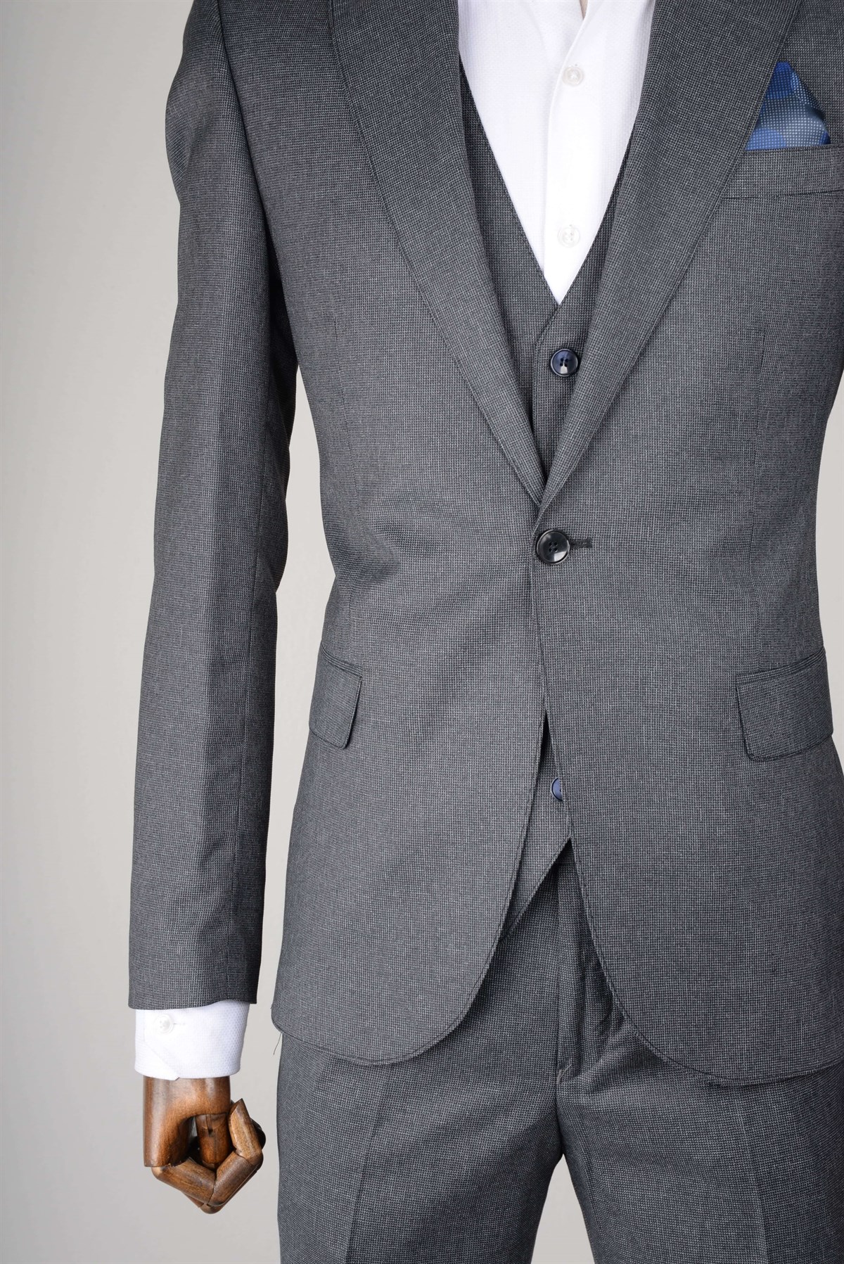 Maserto Slim Fit Koyu Gri Yelekli Takım Elbise Kendinden Desenli