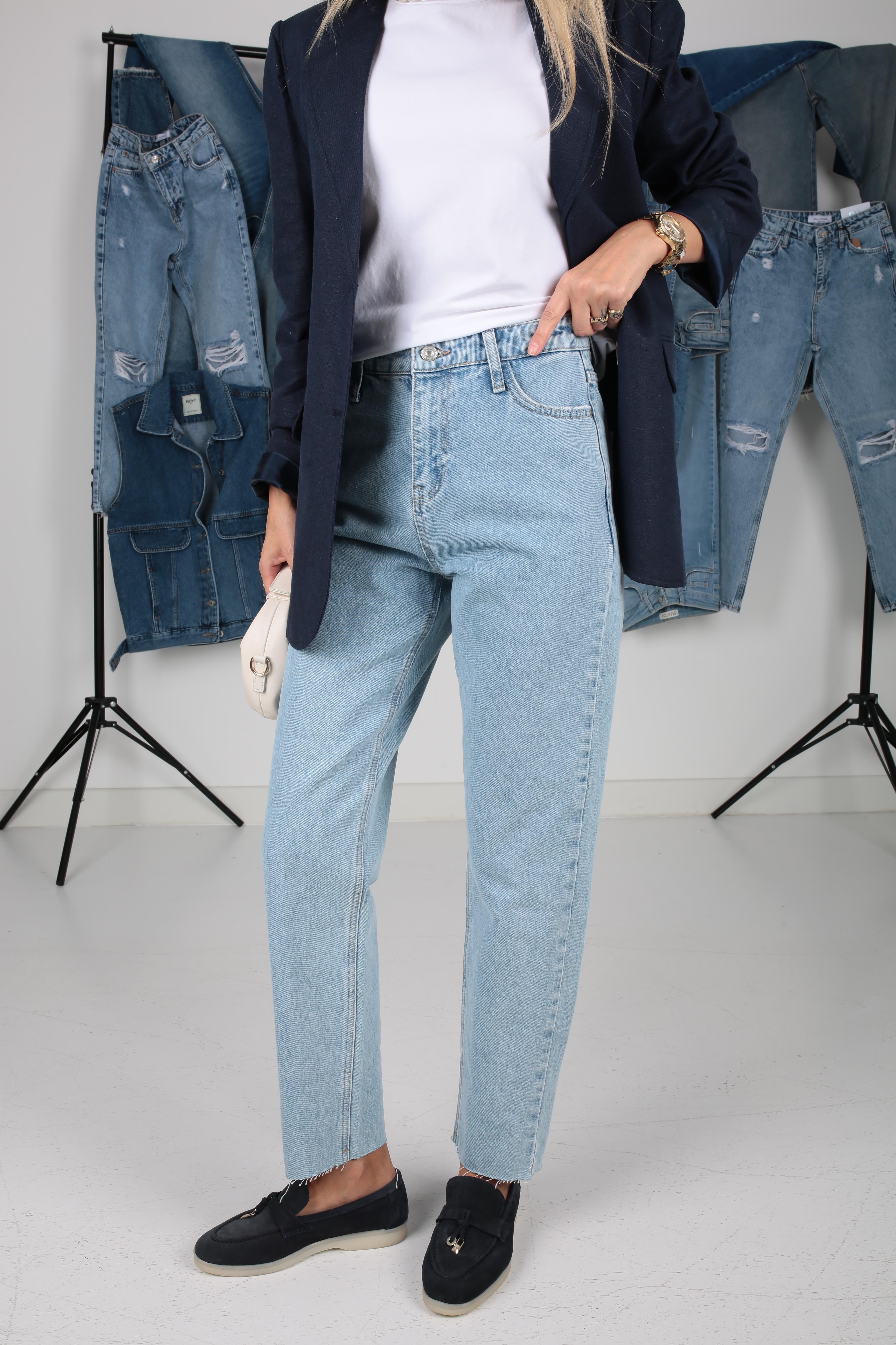 Açık Mavi Paçası Kesik Mom Jean(1868-3) JEAN