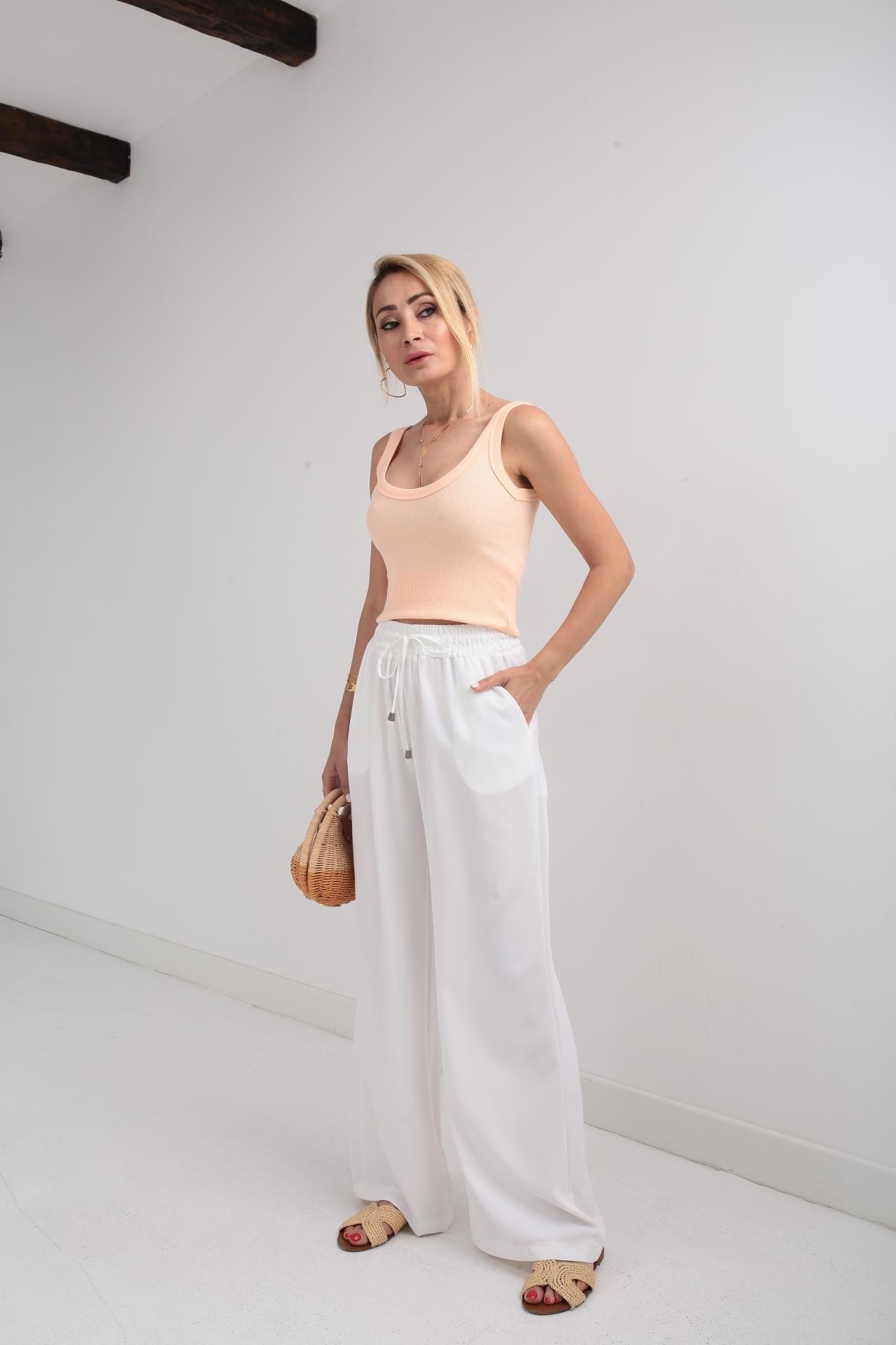 Beli Lastikli Bağcıklı Beyaz Geniş Kesim Pantolon PANTOLON | NO33