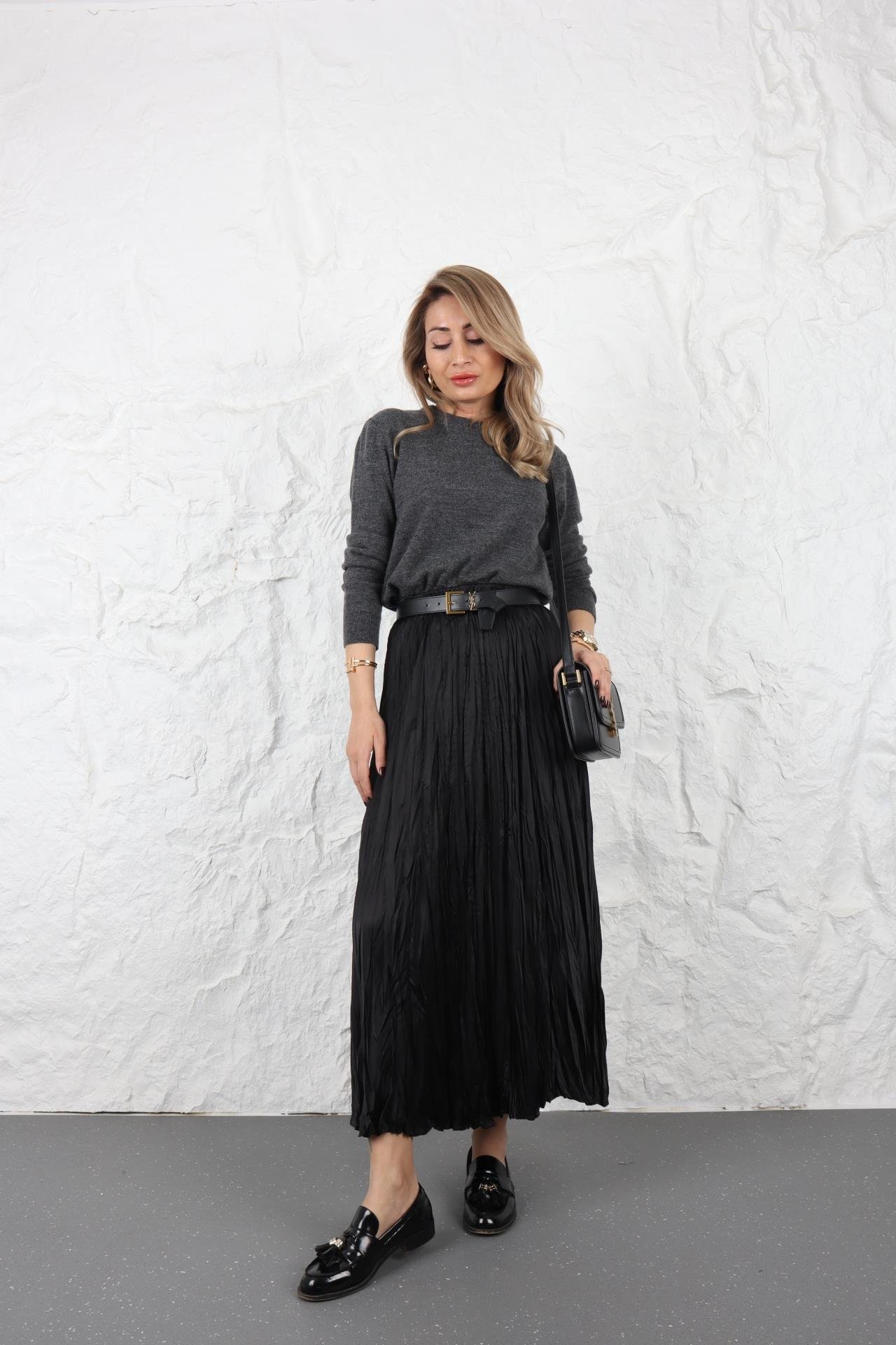 Beli Lastikli Kraslı Sİyah Etek ETEK