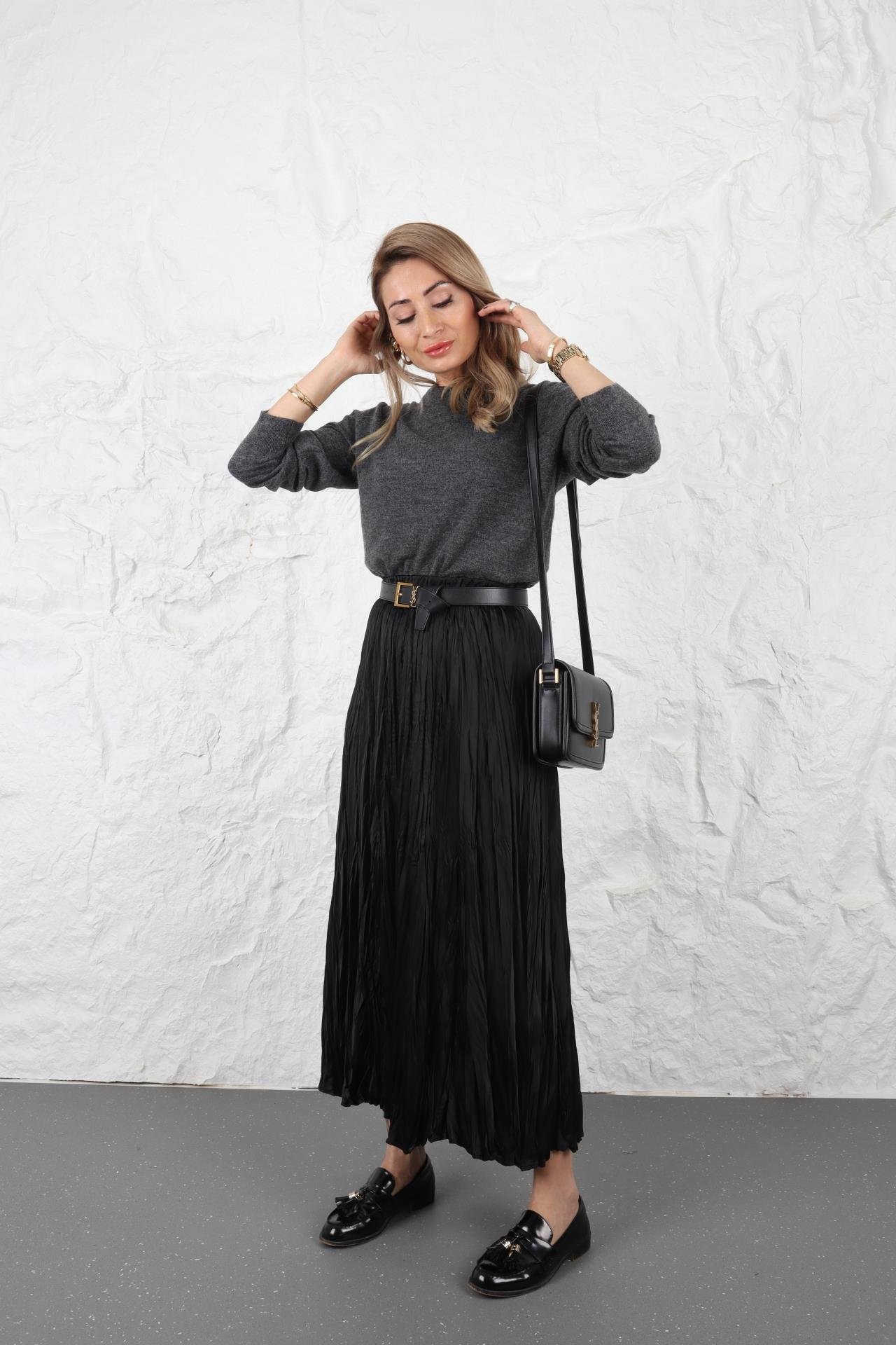 Beli Lastikli Kraslı Sİyah Etek ETEK