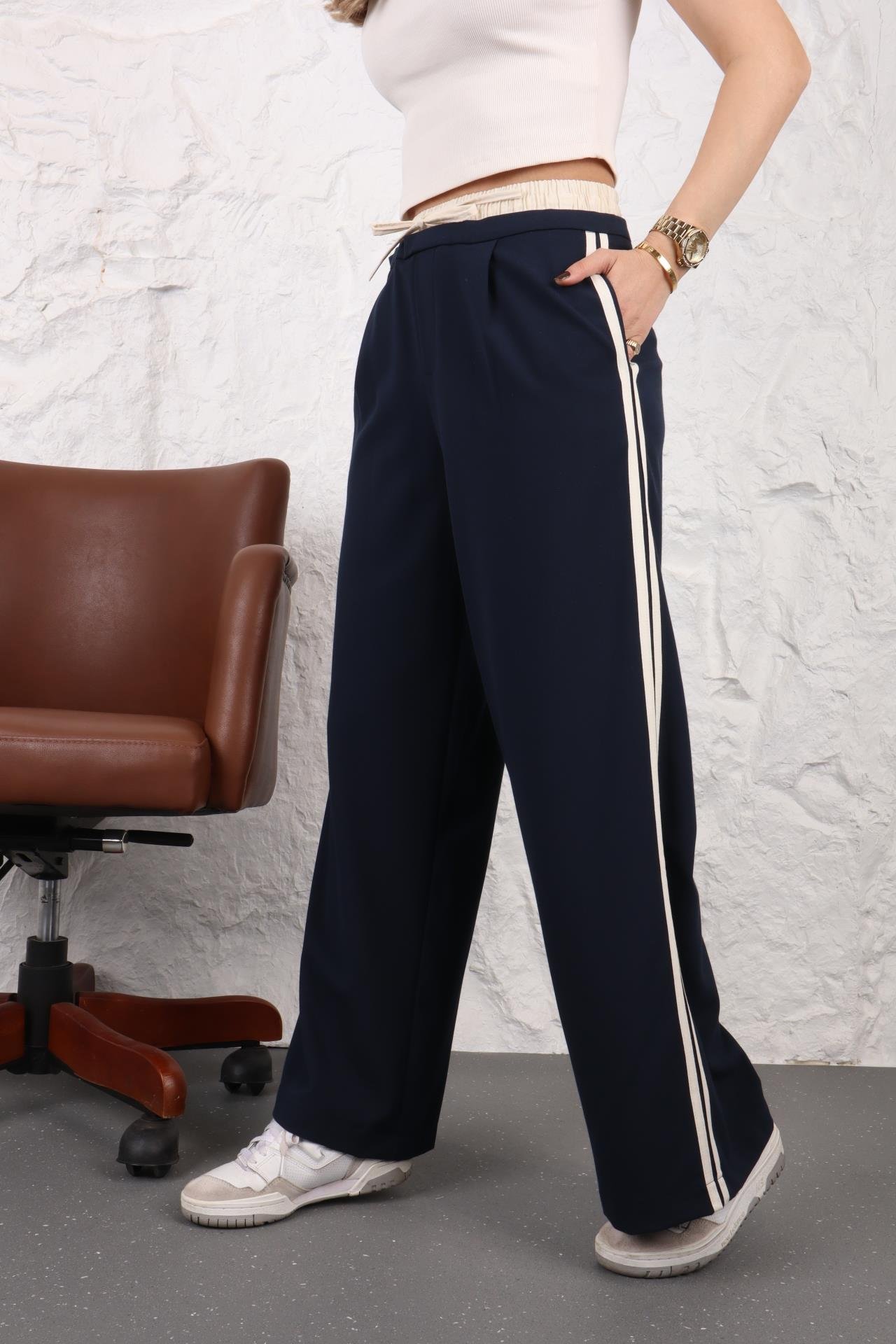 Beli Lastikli Şeritli Lacivert Pantolon PANTOLON