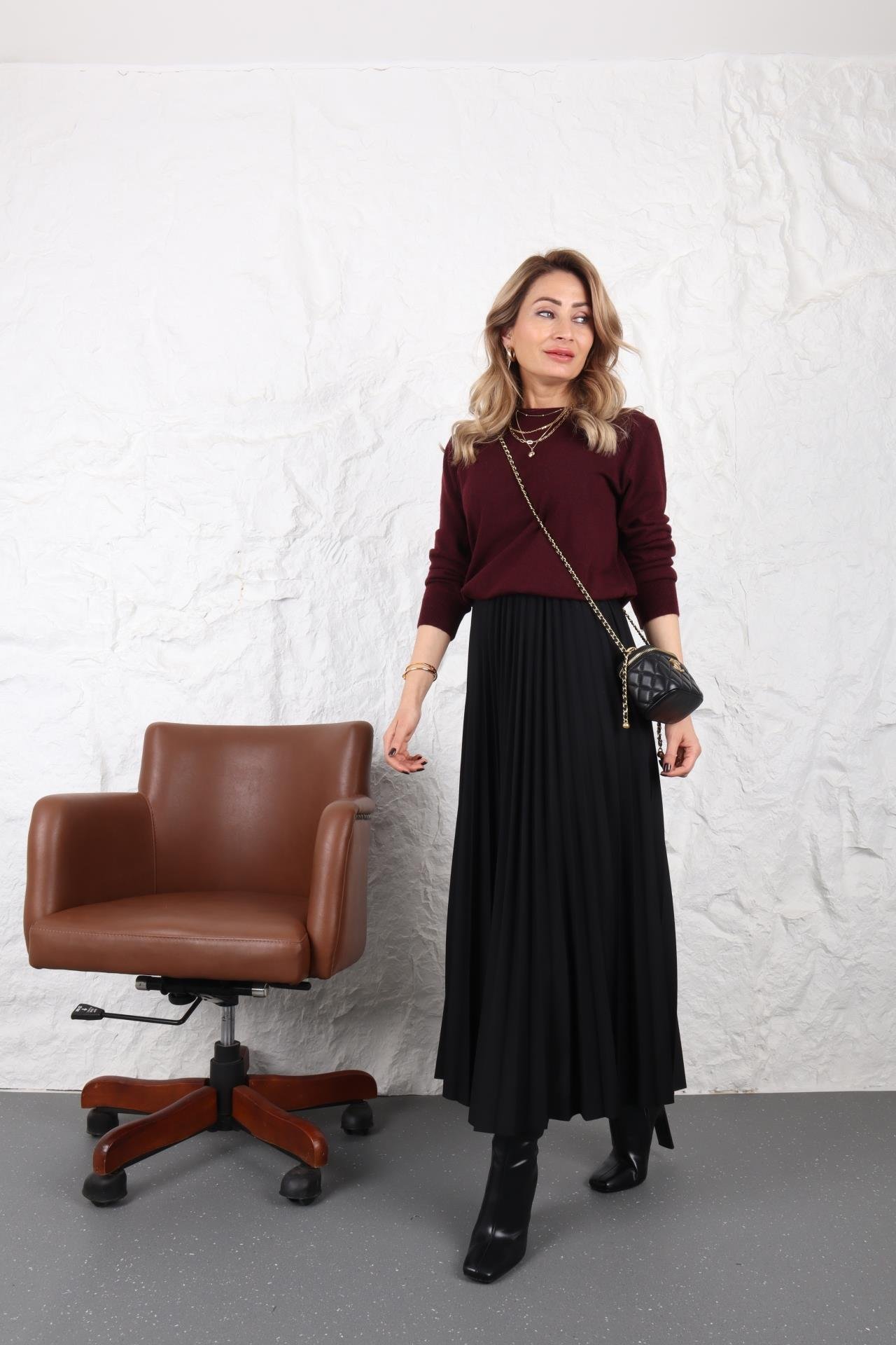 Beli Lastikli Uzun Piliseli Siyah Etek ETEK