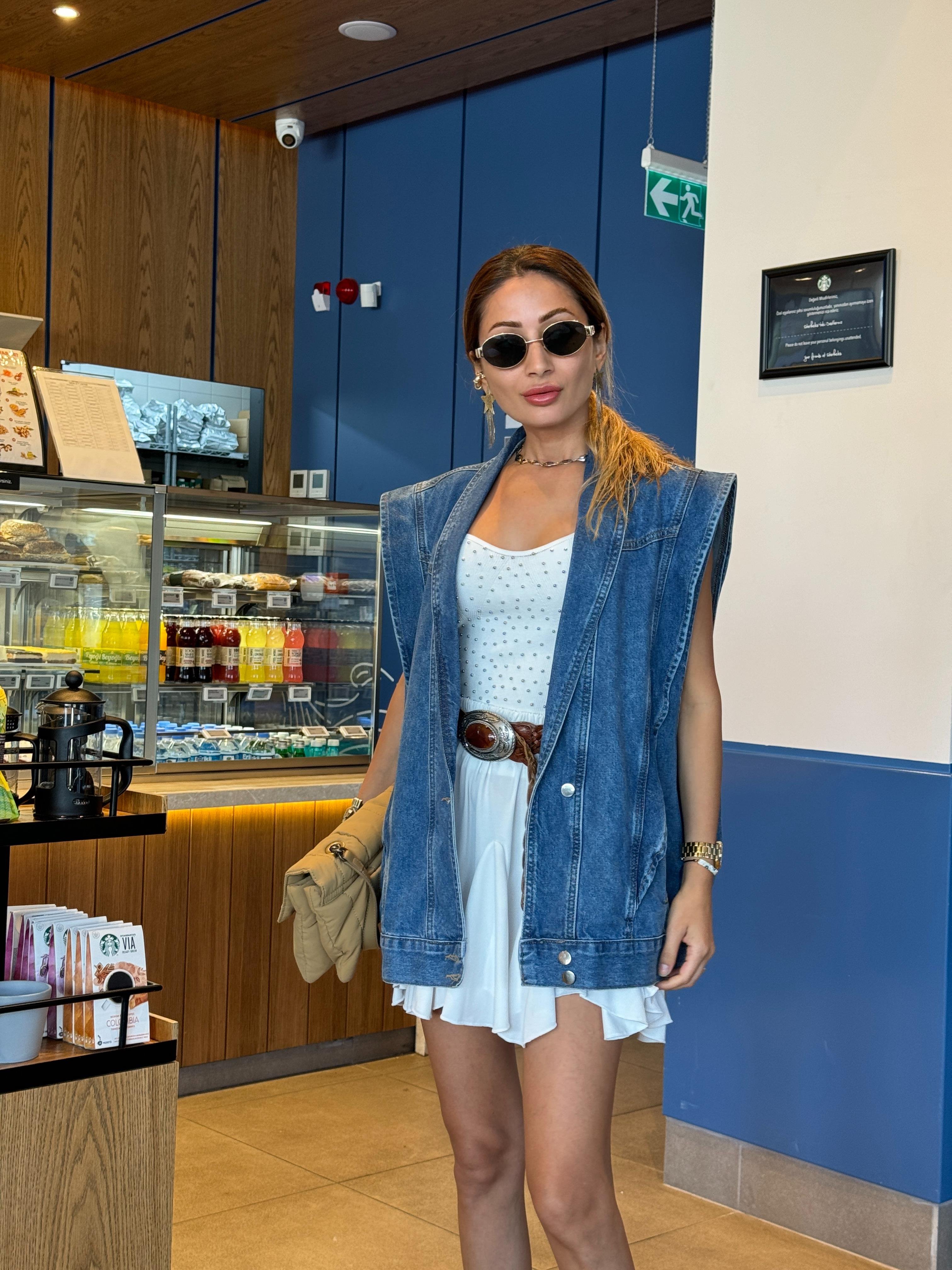 Beyaz Parçalı Volanlı Kısa Etek ETEK