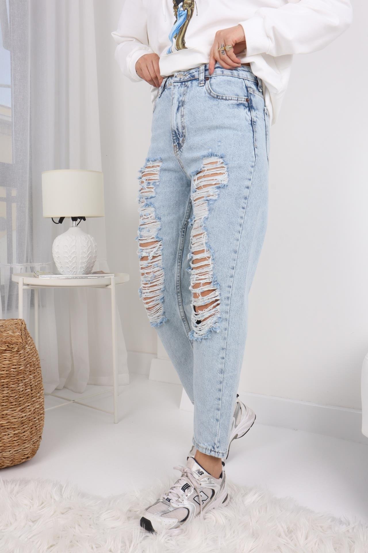 Buz Mavi Bol Yırtıklı Likrasız Mom Jean JEAN