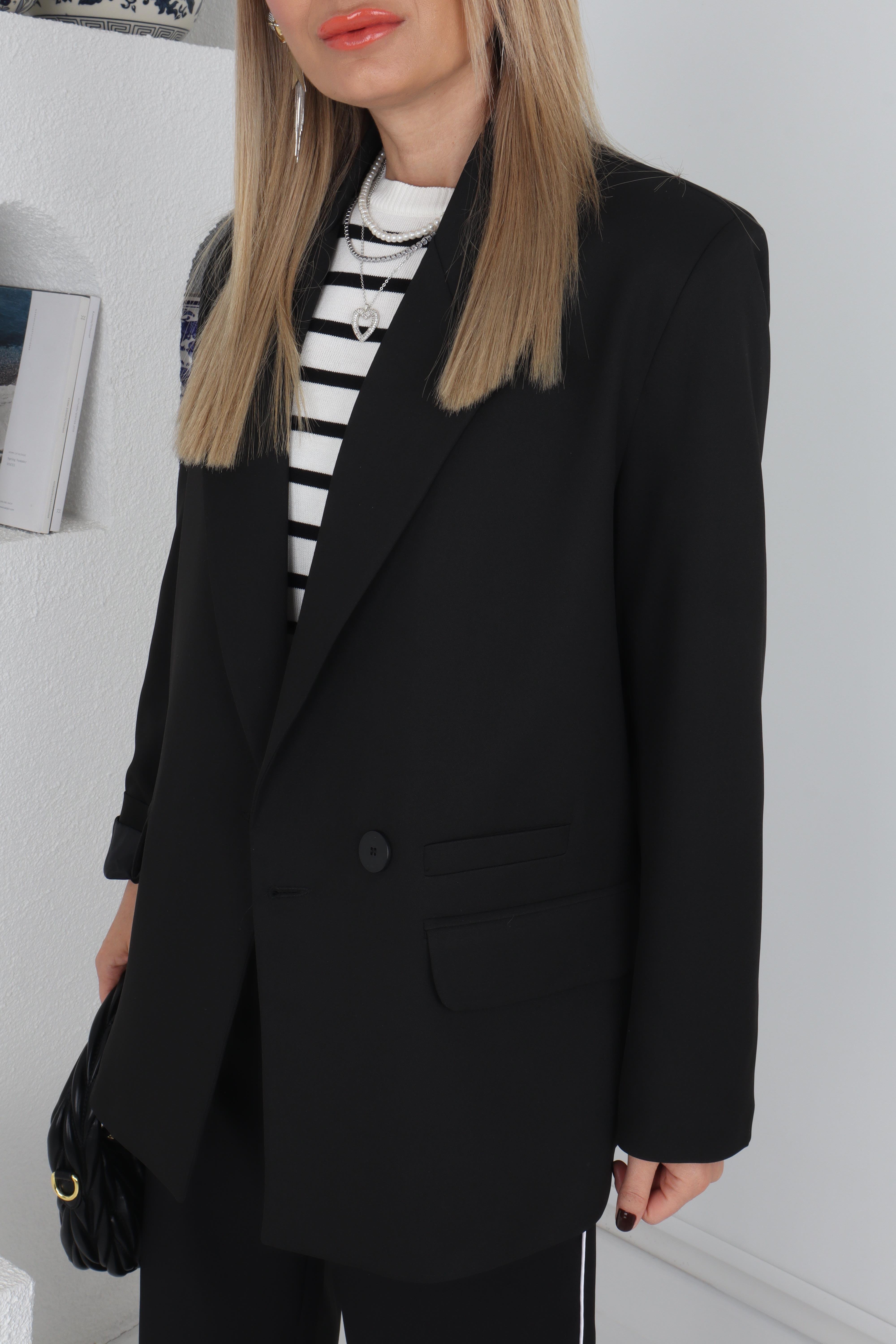 Çift Cepli Çapraz Tek Düğme Siyah Ceket CEKET